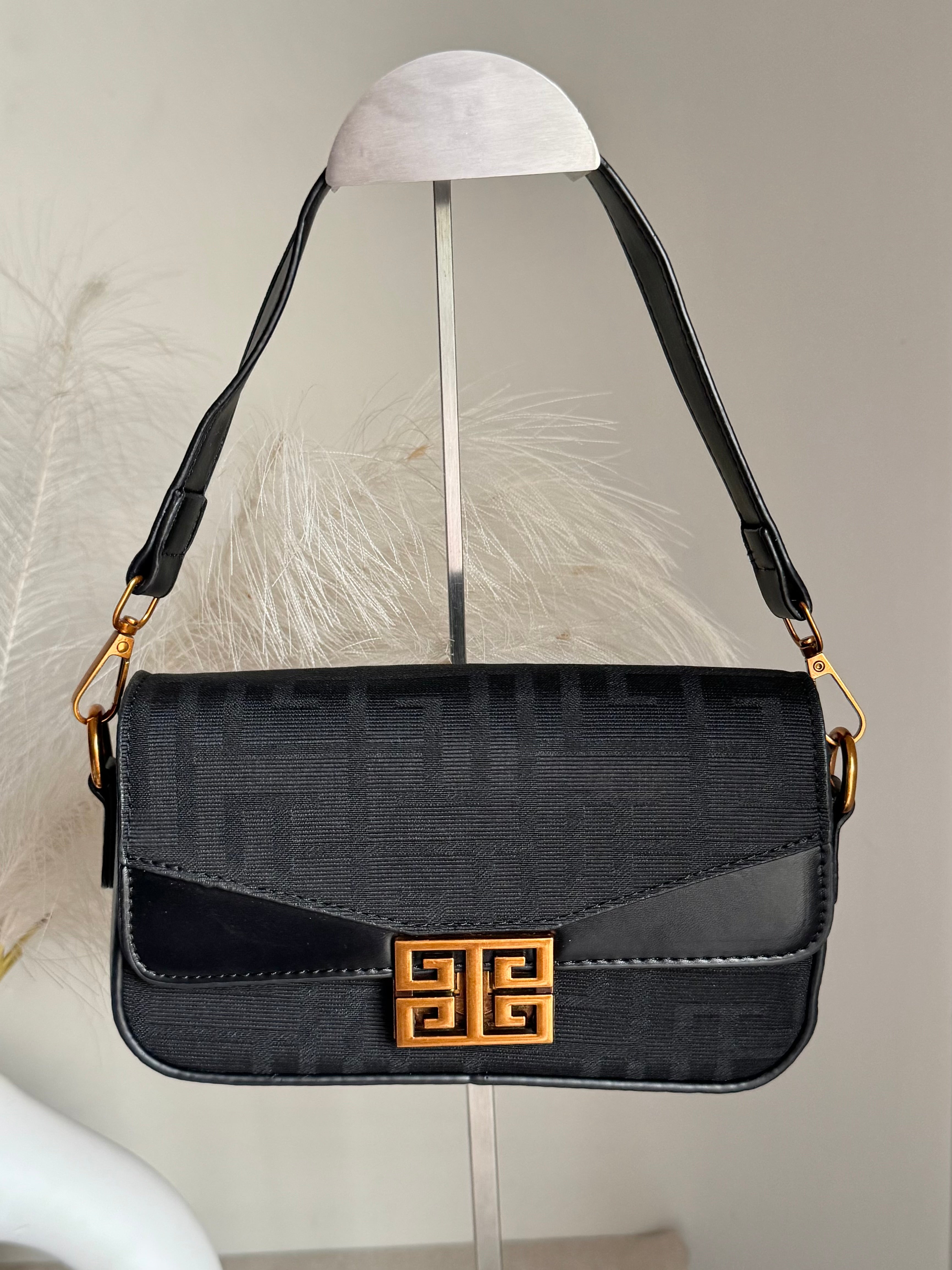 Chic Baguette Bag Black
