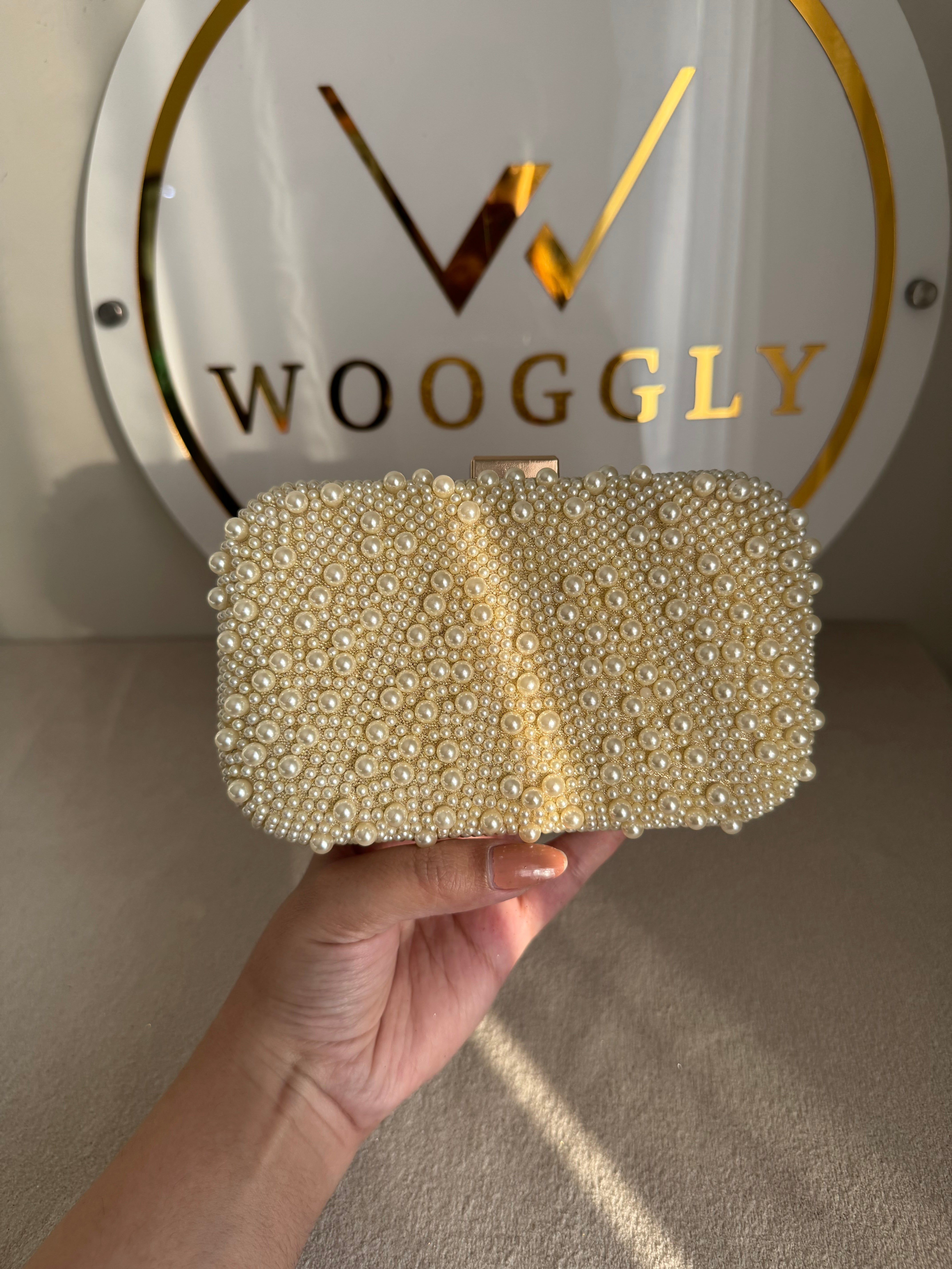 Glam Pearl Clutch