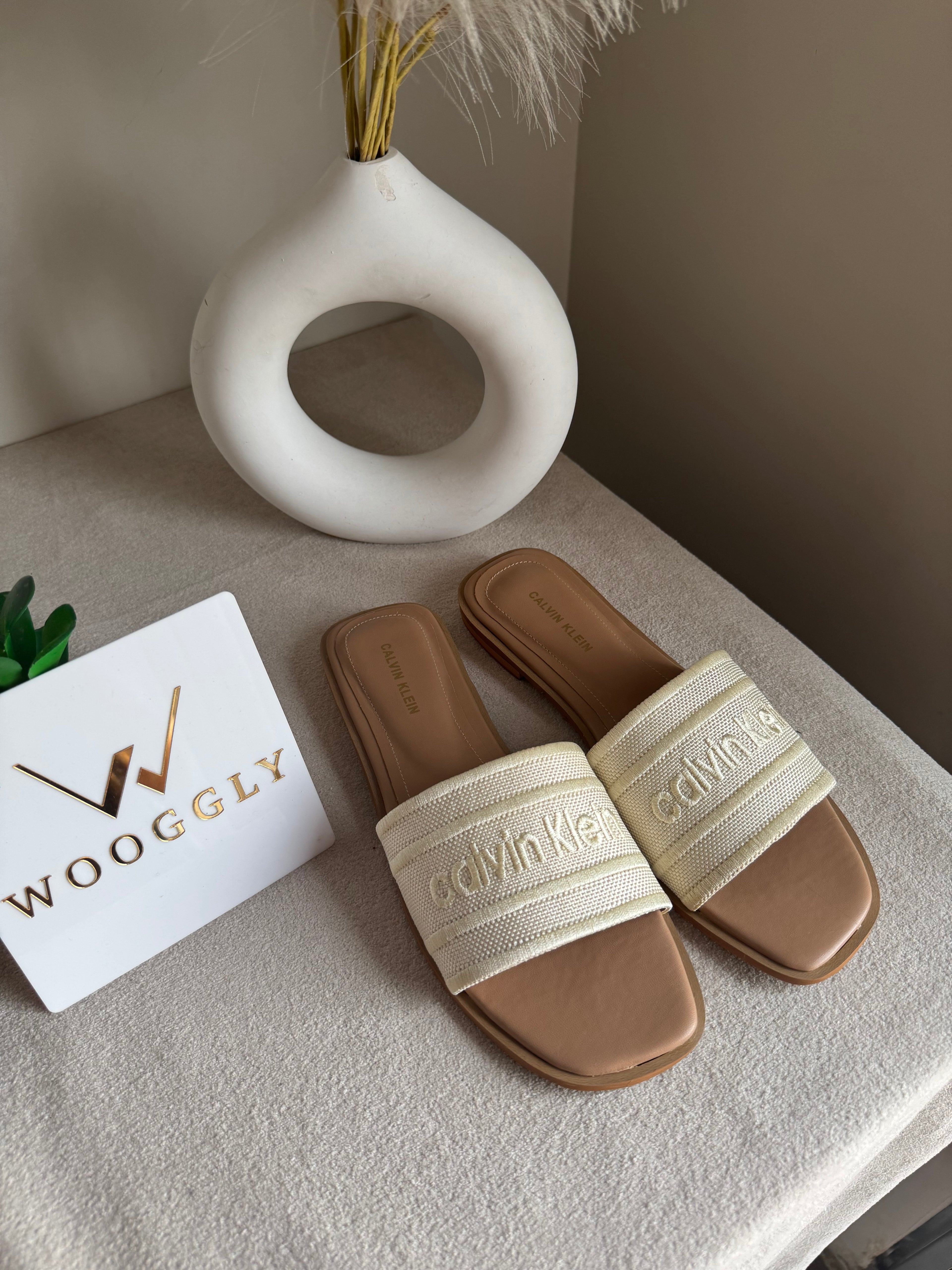 Chic CK Slides - Beige & Cream