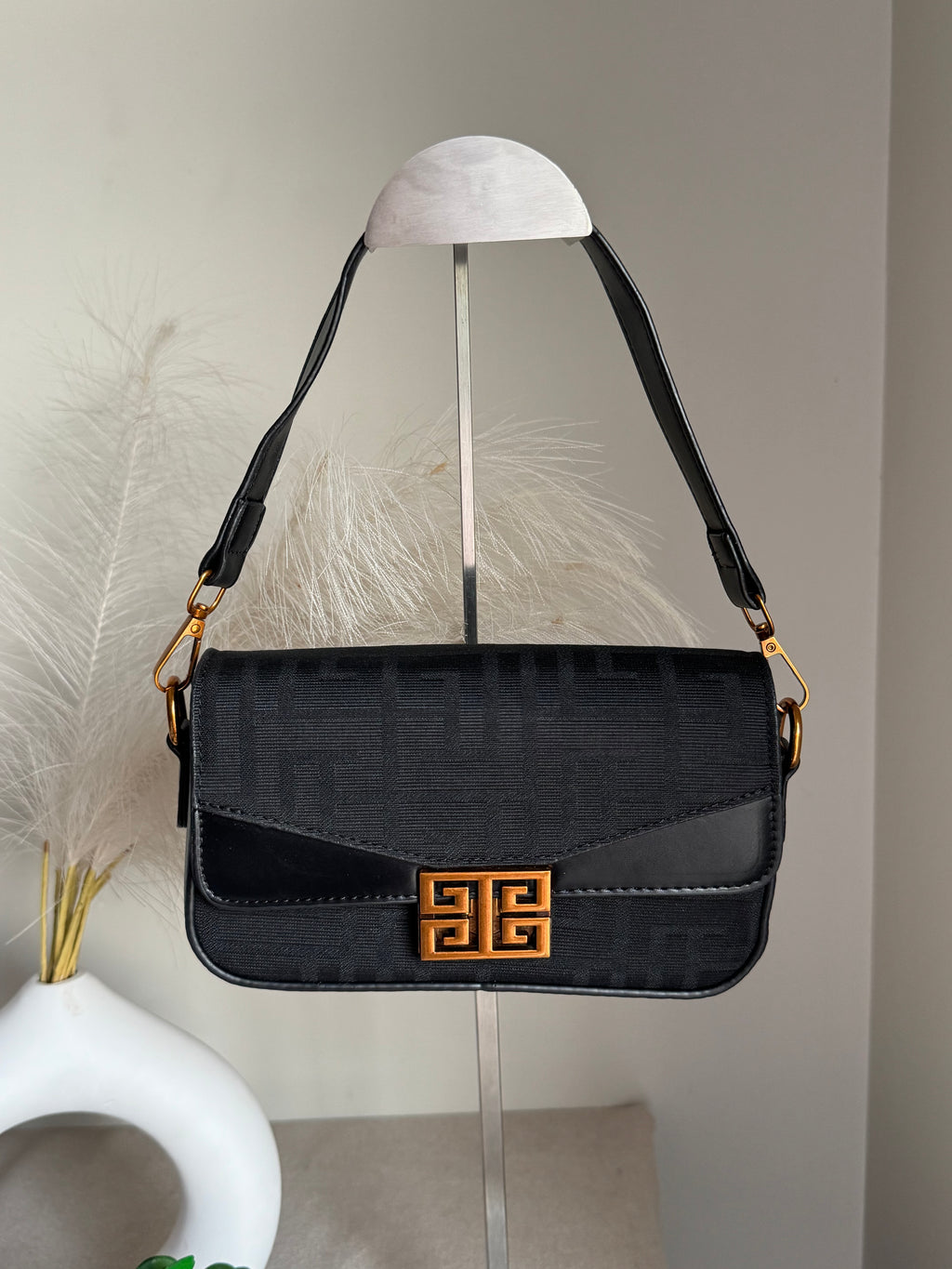 Chic Baguette Bag Black