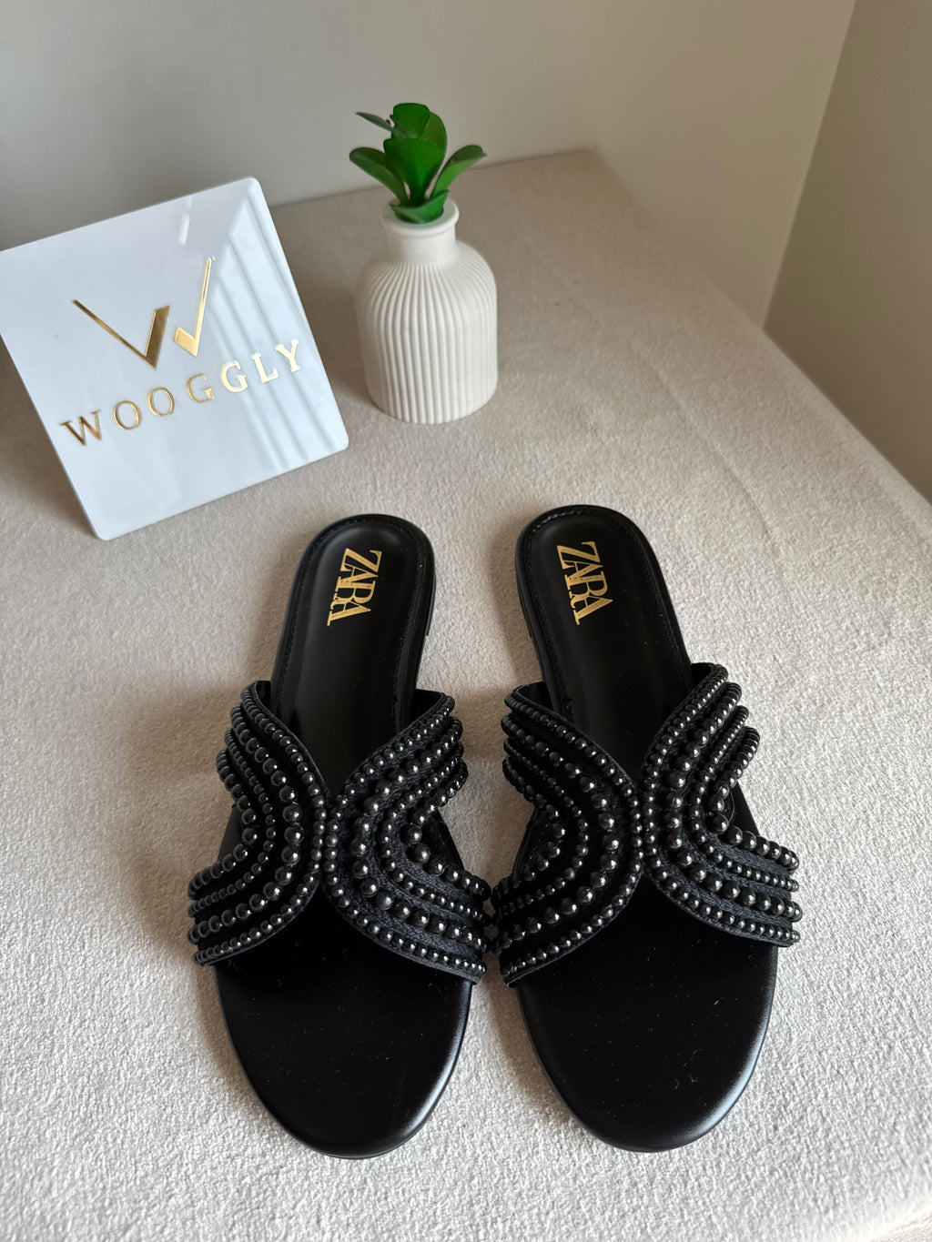 Zara Pearl Slides - Black
