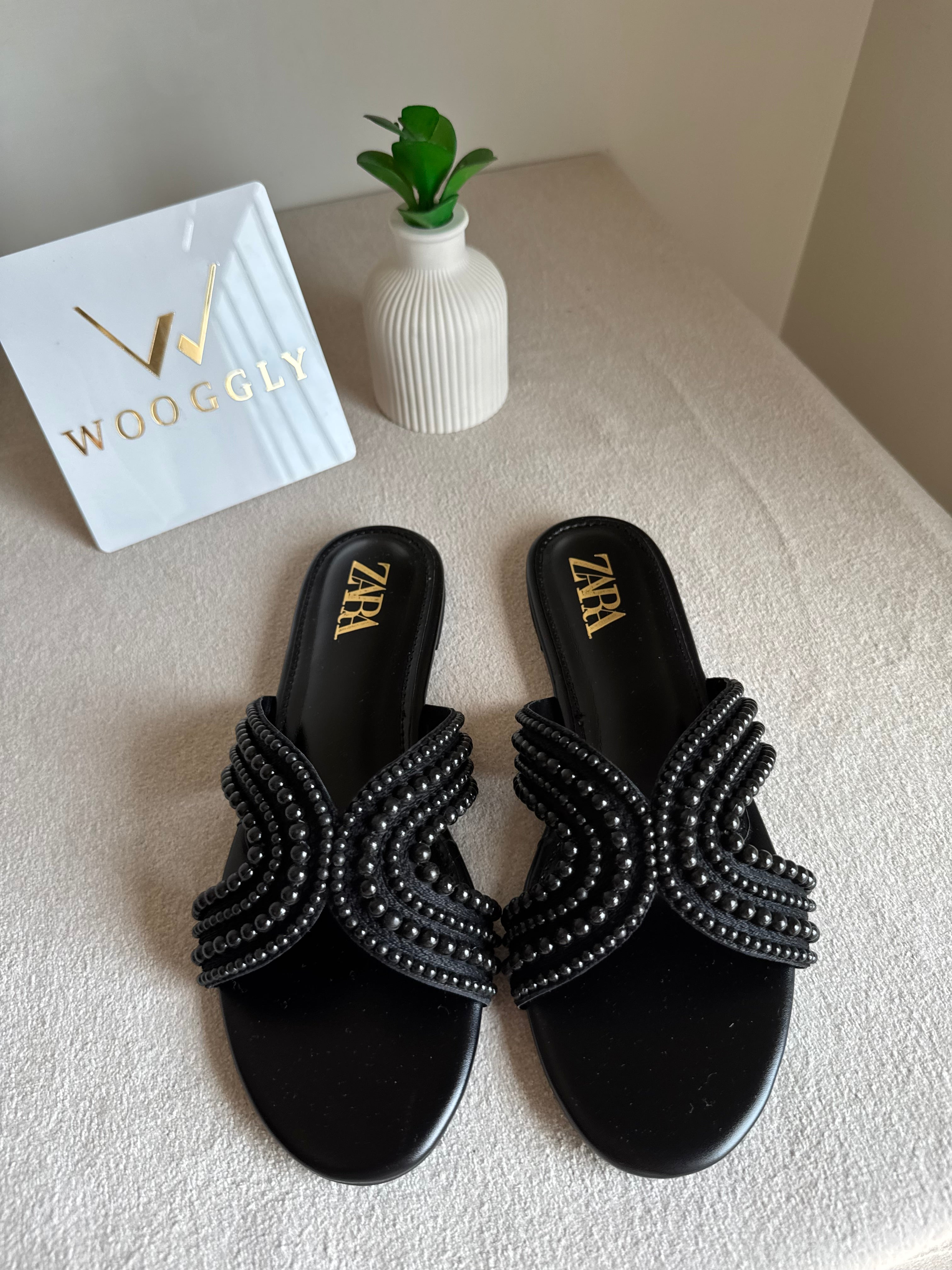 Zara Pearl Slides - Black