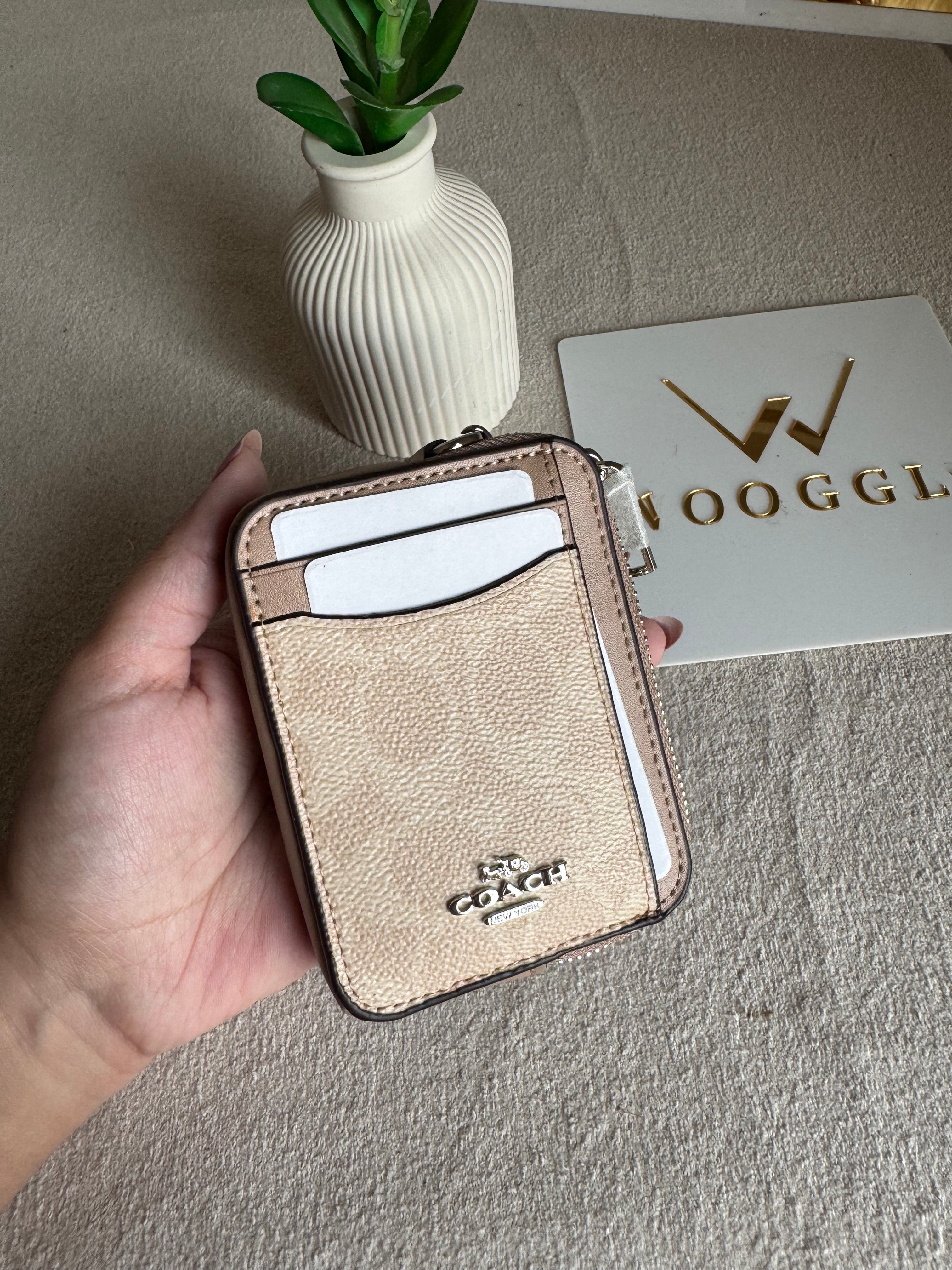 Coach Zip Card Case - Beige