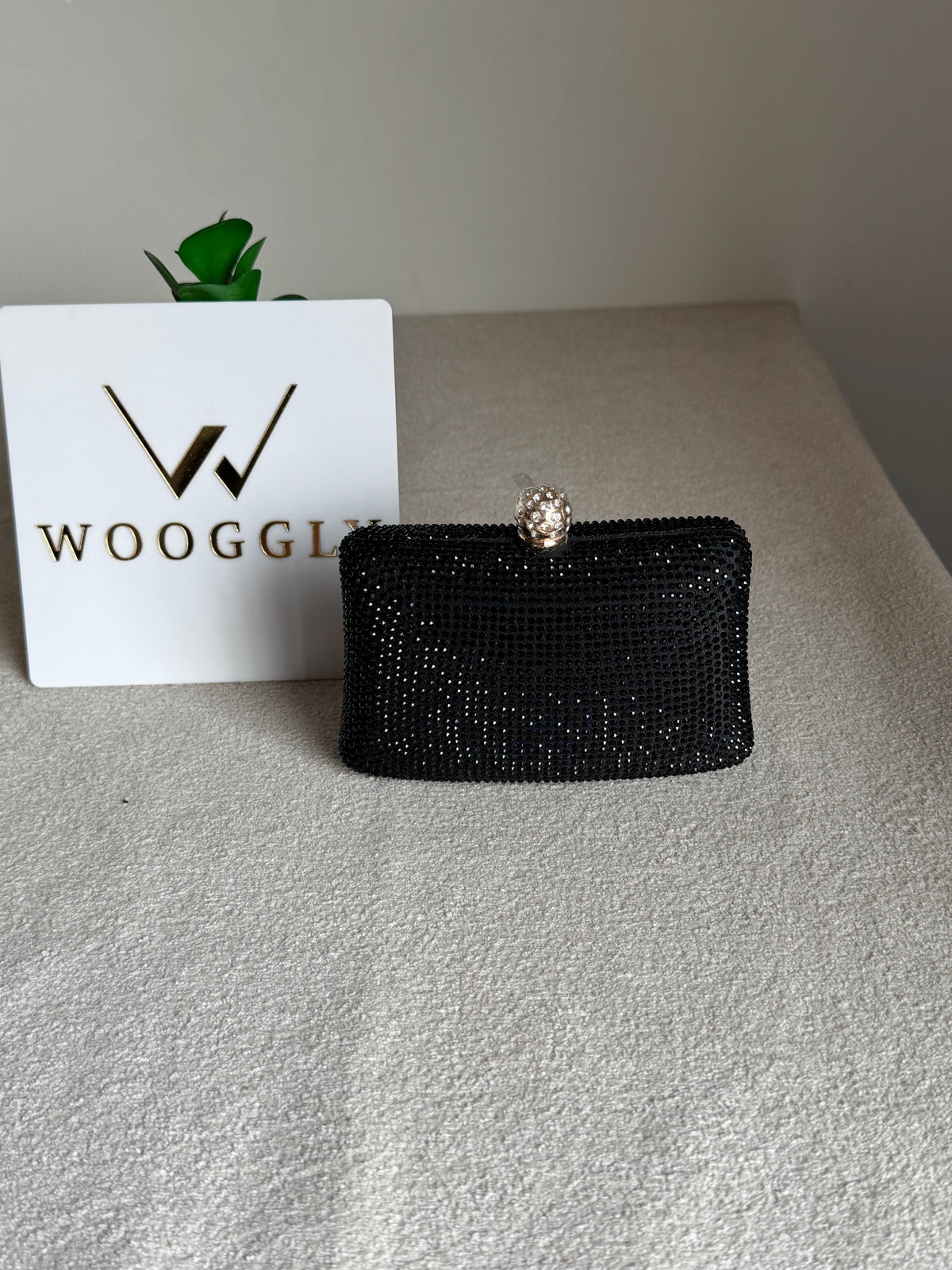 Icon Clutch Black