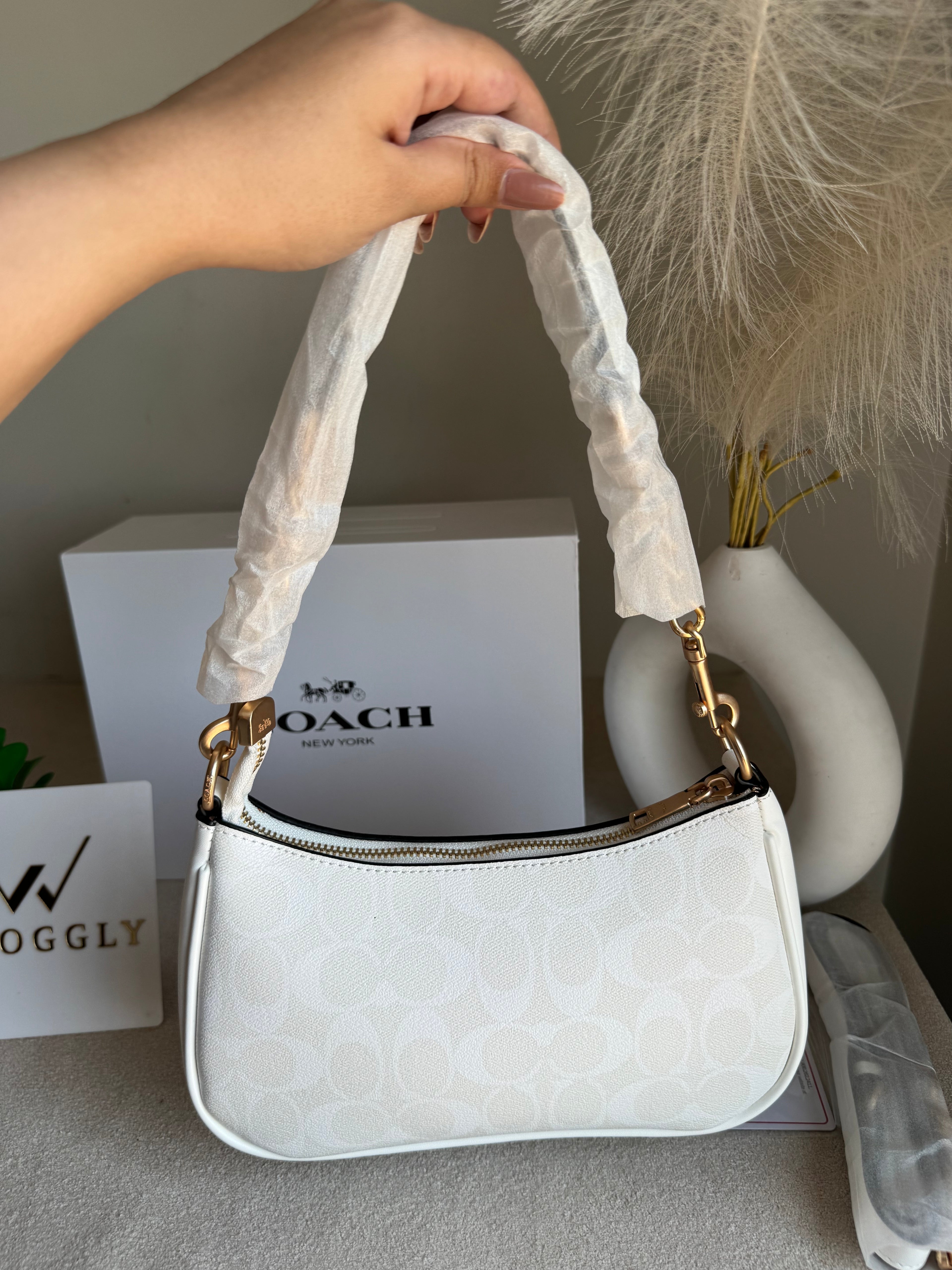 COACH TERI PREMIUM (White) - BOX PACKING
