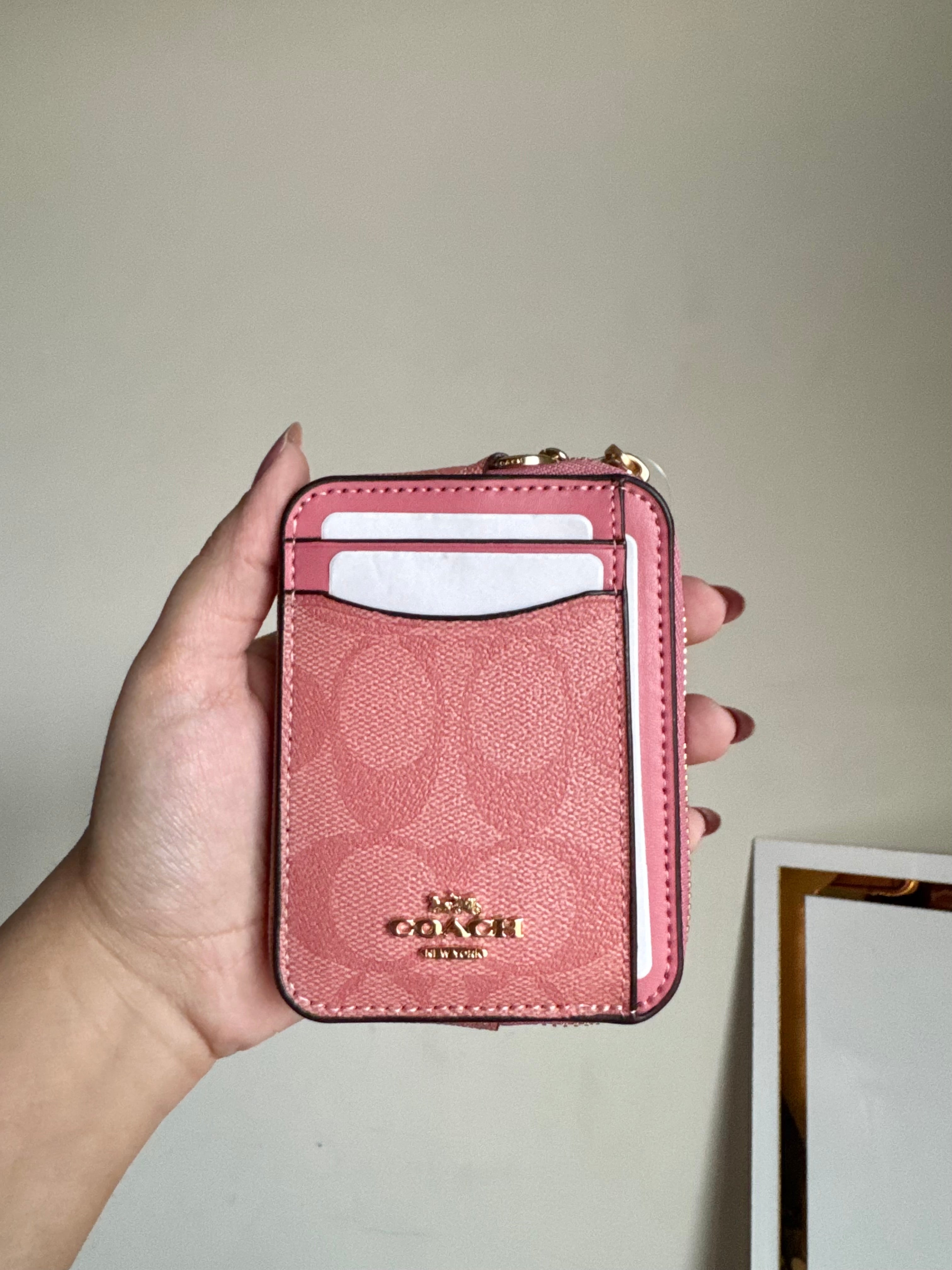 Coach Zip Card Case - Signature Pink