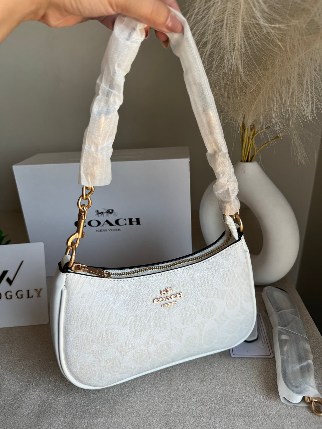 COACH TERI PREMIUM (White) - BOX PACKING