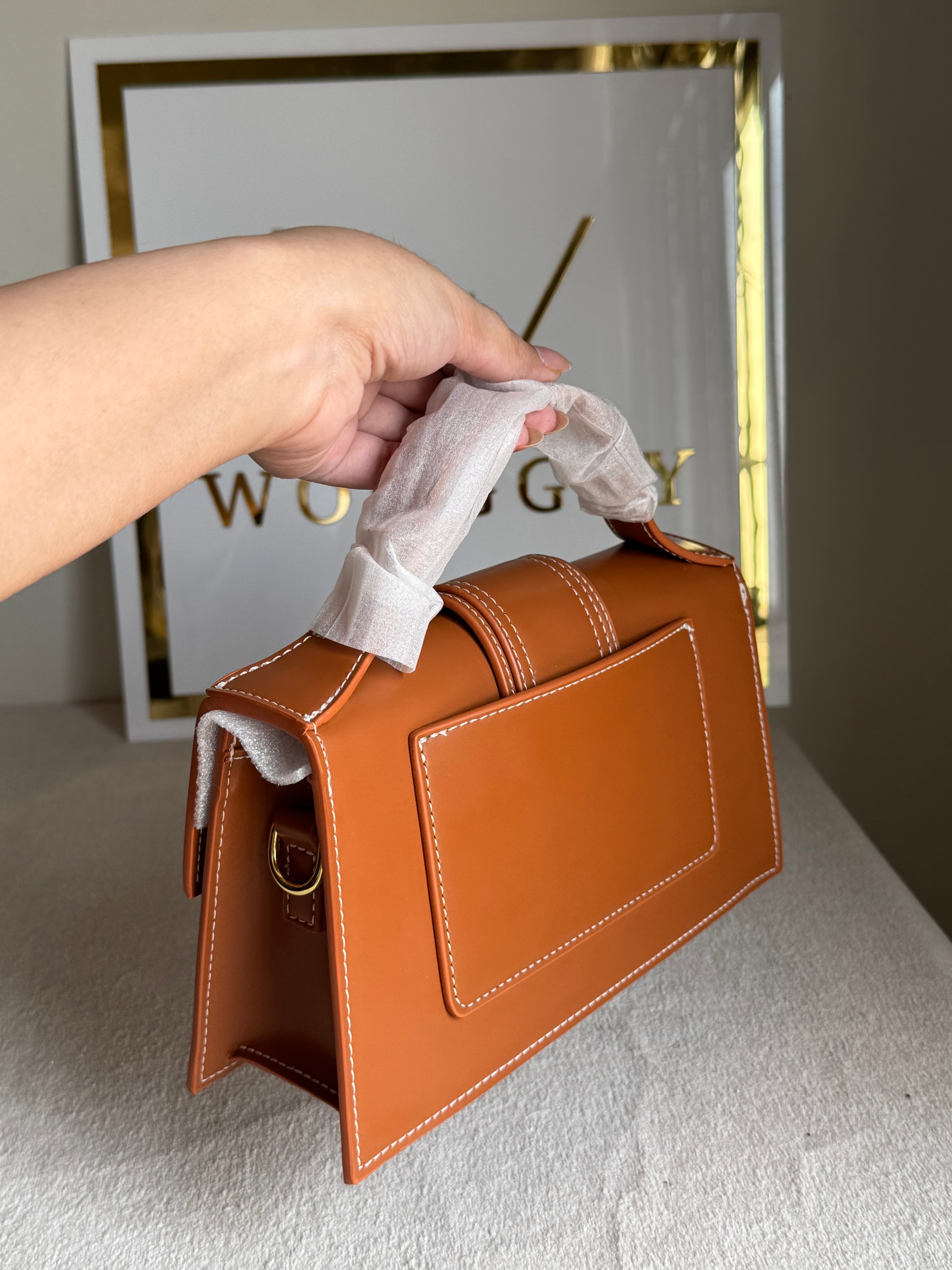 Jacquemus - Medium Bambino (Brown) BOX PACKING