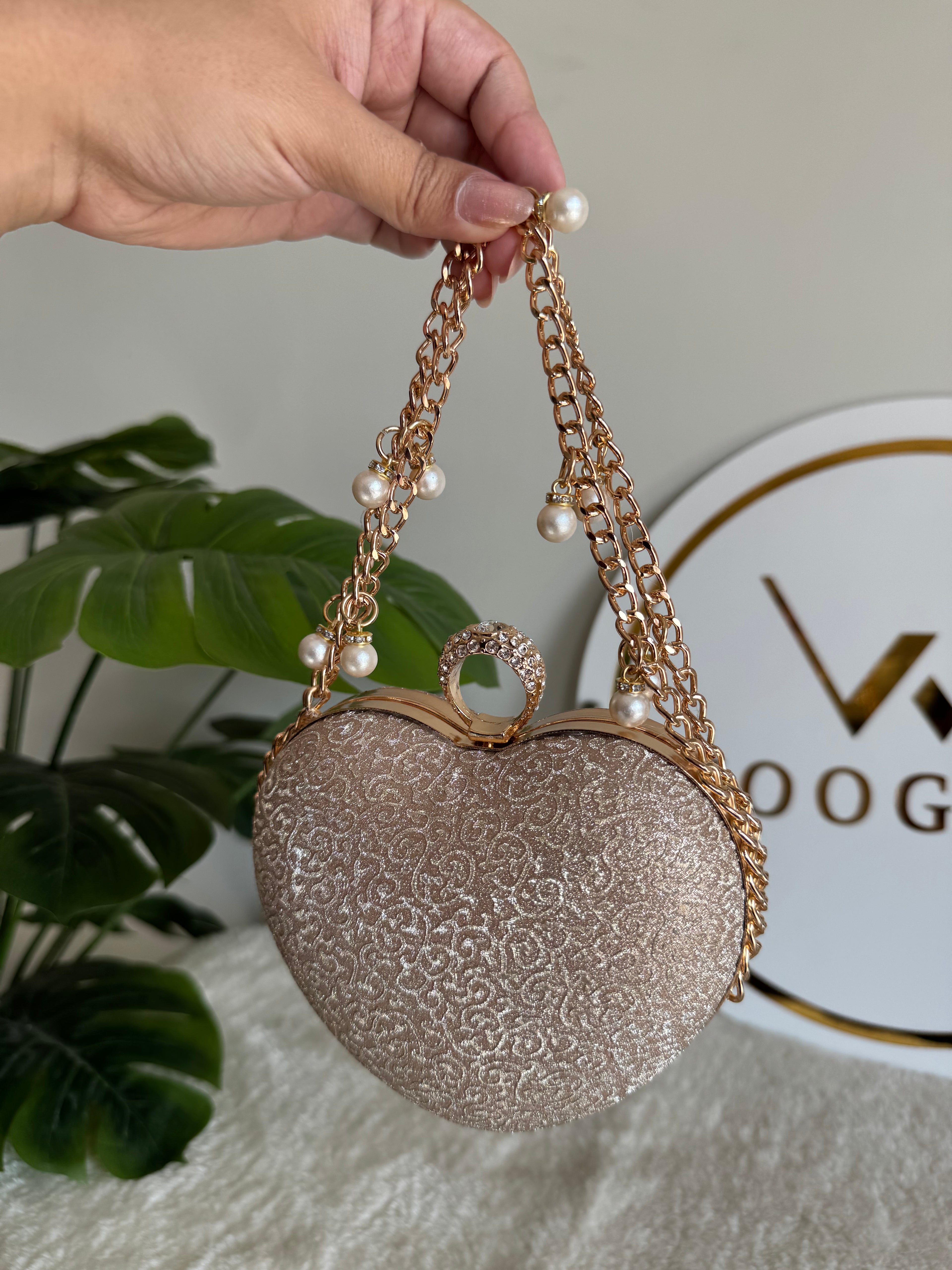 Heart Luxury Clutch - Gold