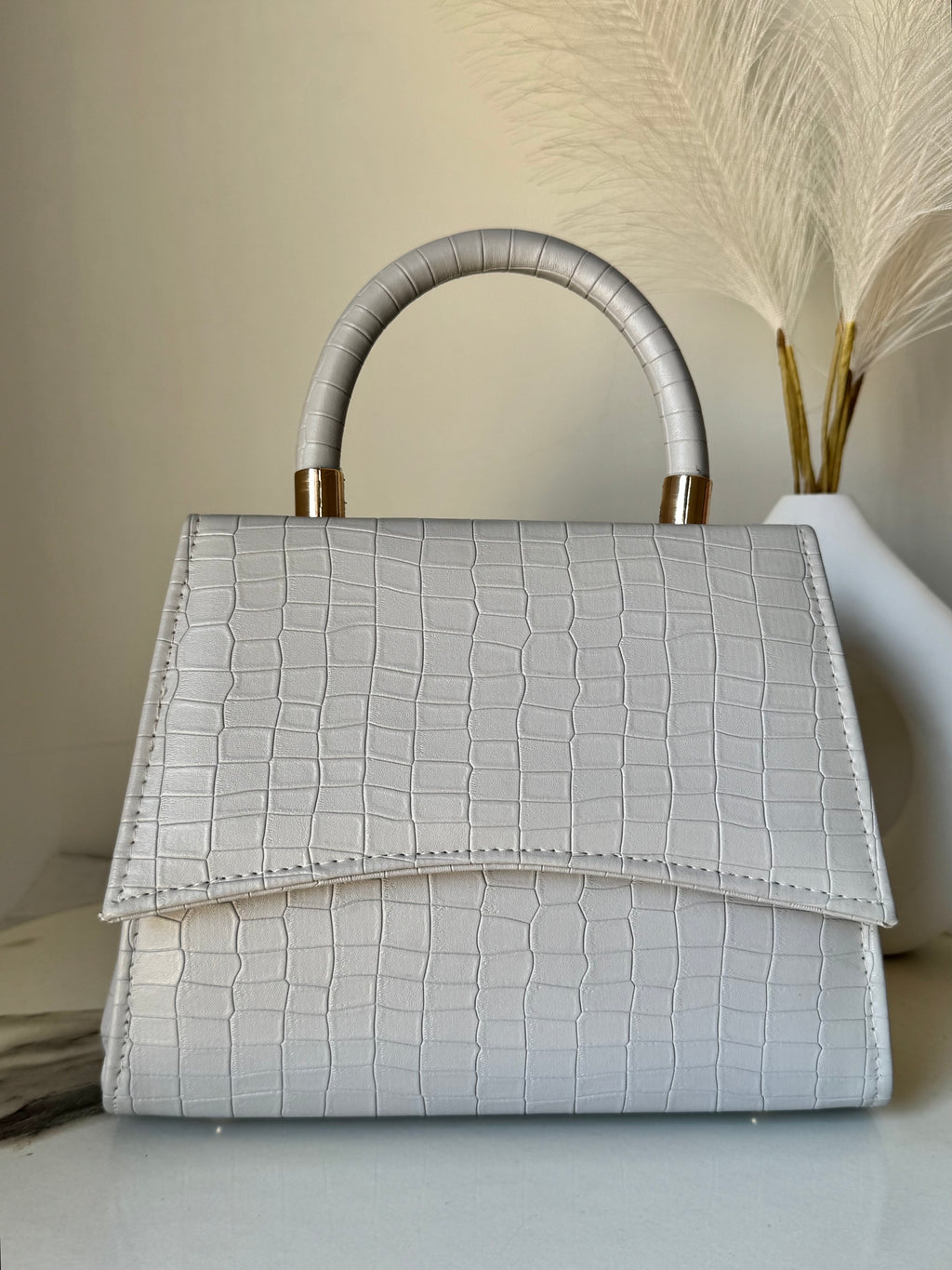 Elara Classic Bag with Strap - Grey