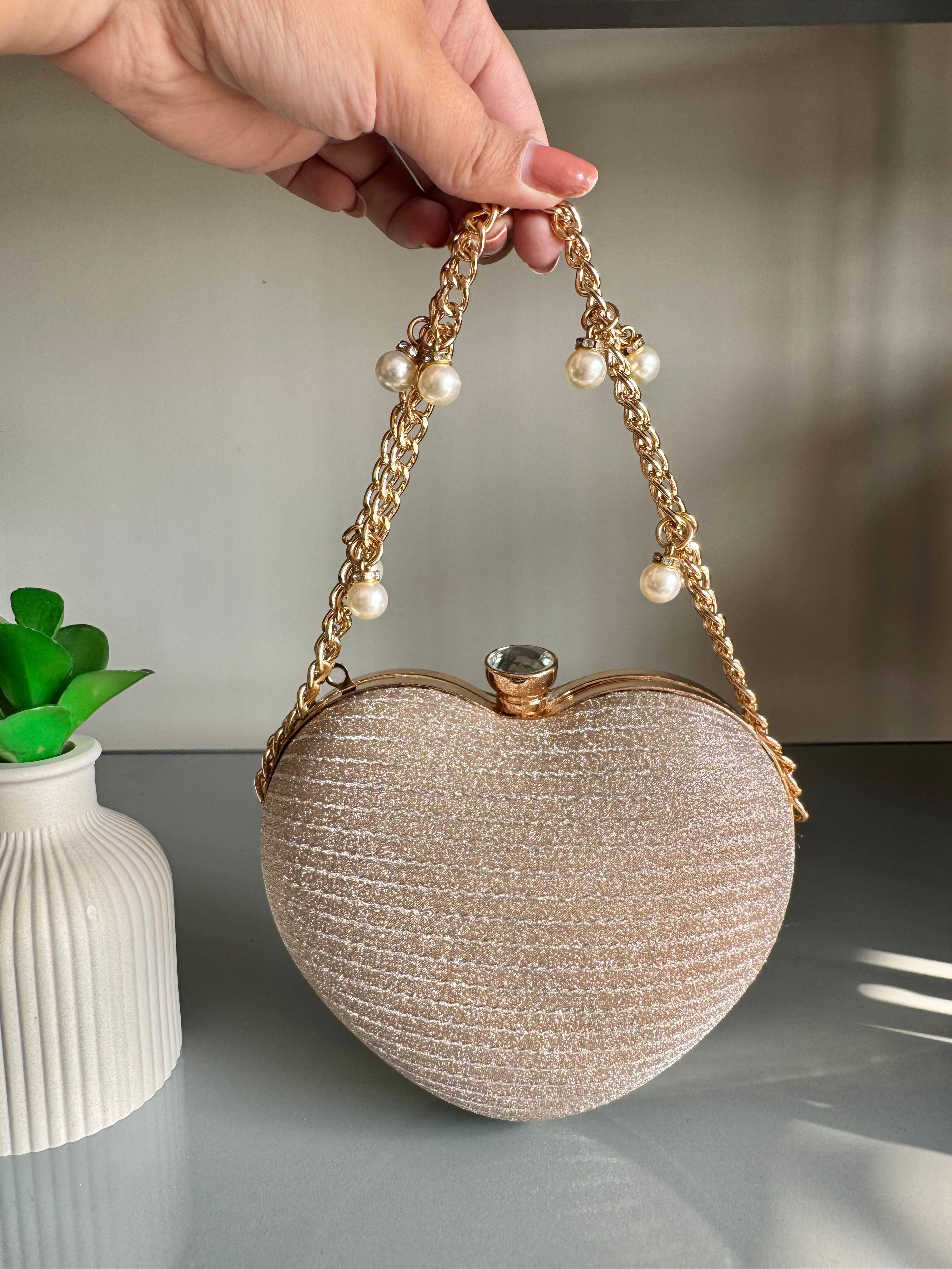 Bling Heart Clutch - Gold