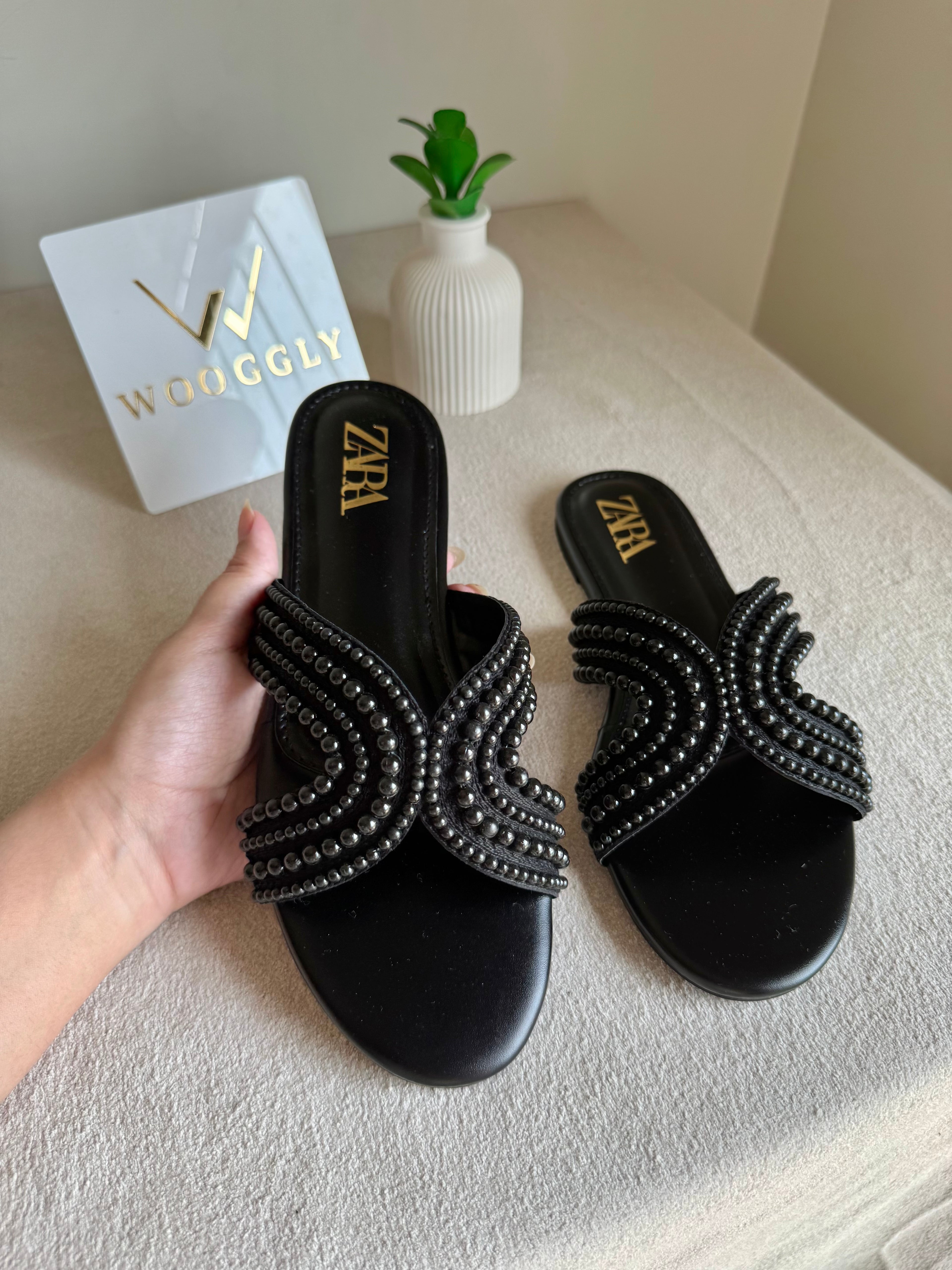 Zara Pearl Slides - Black
