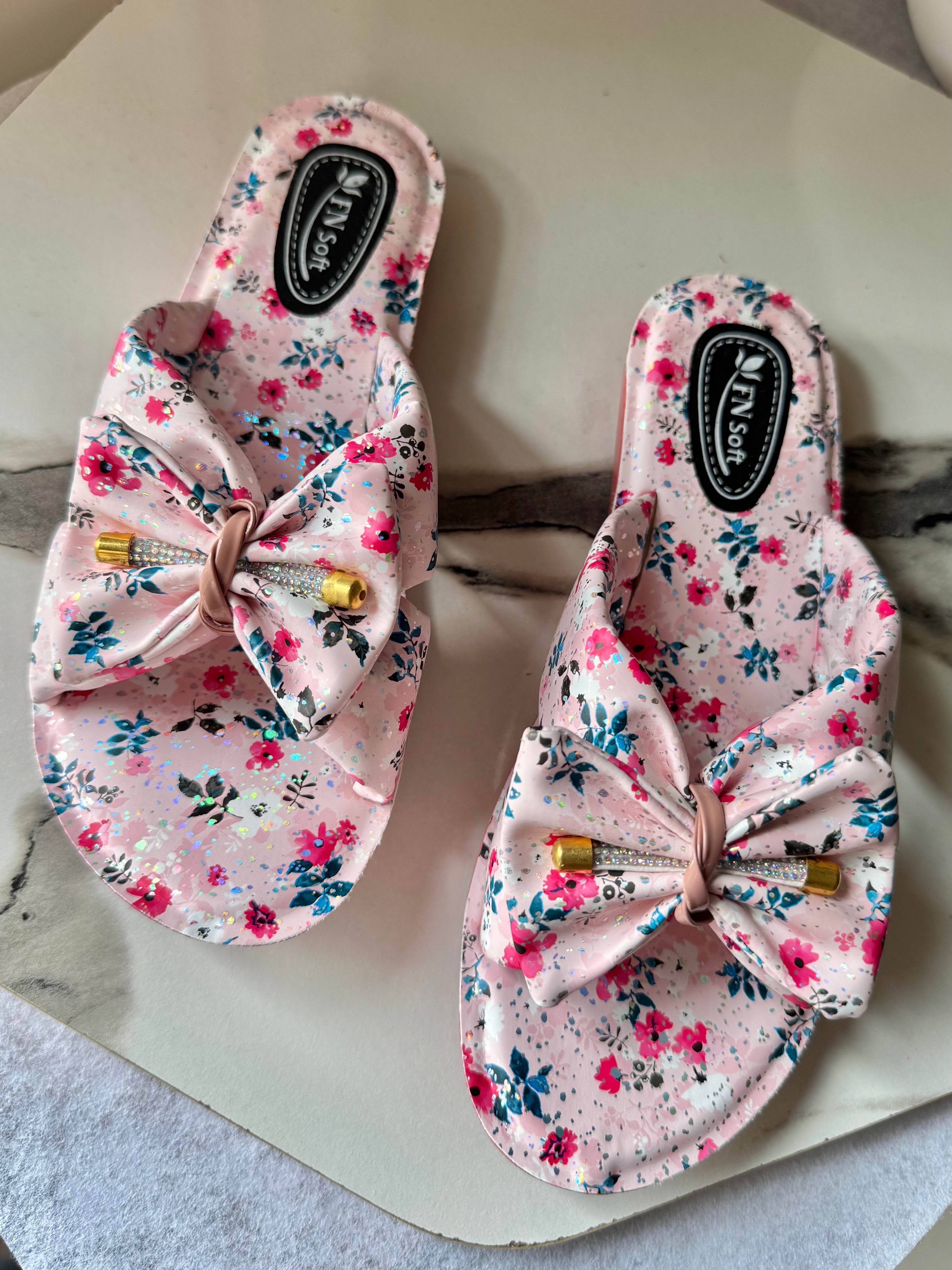 Soft Floral Fantasy Slides - Pink