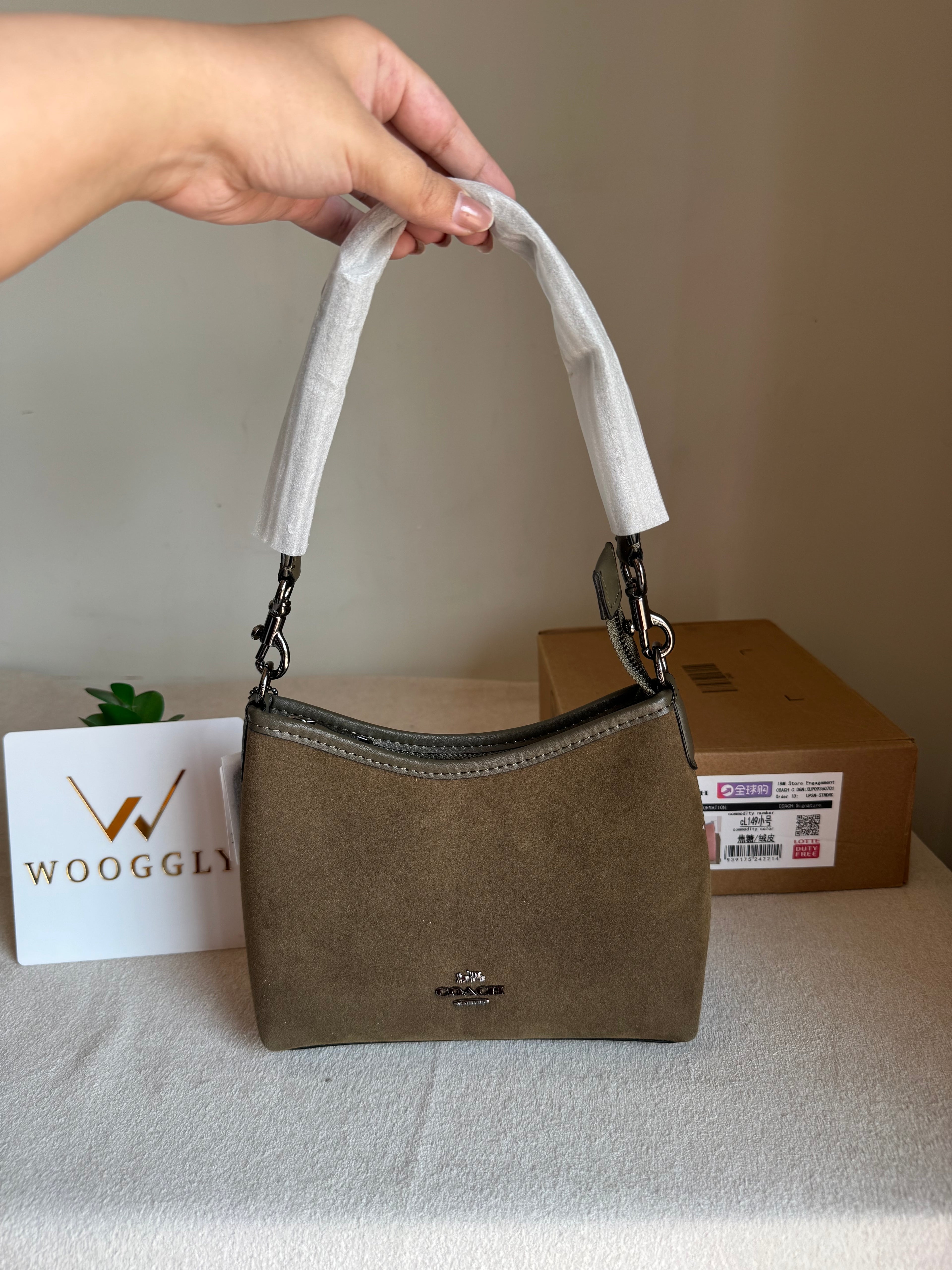 COACH PREMIUM Suede Shoulder Bag OLIVE - BOX PACKING