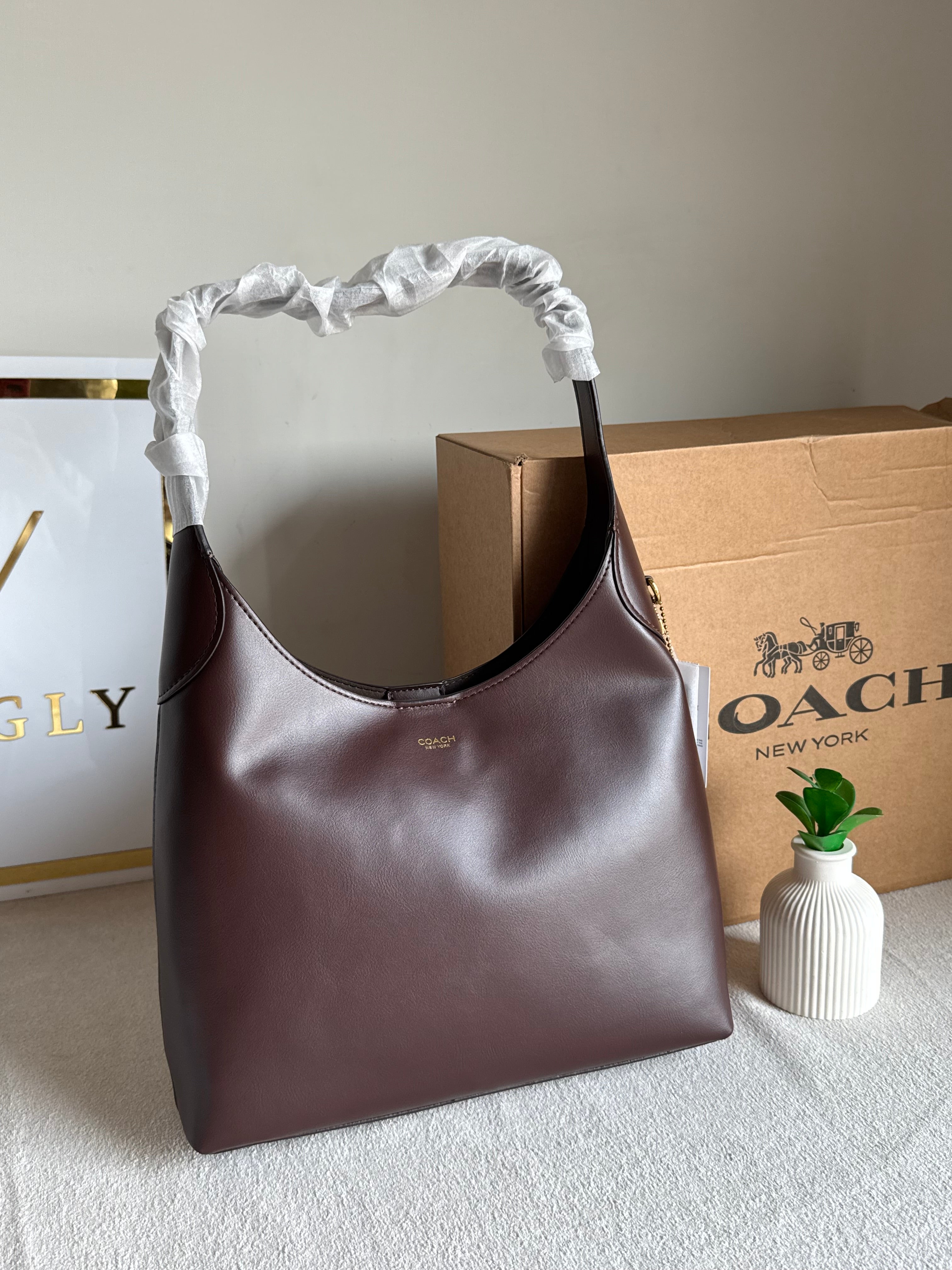 COACH Brooklyn Burgandy PREMIUM- MAGNETIC BOX PACKING