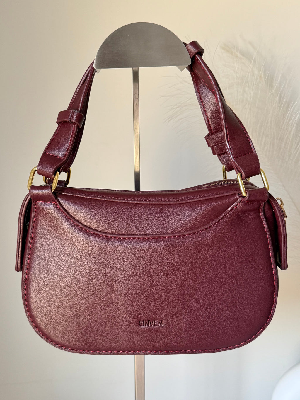 Sleek Aura Bag - Maroon