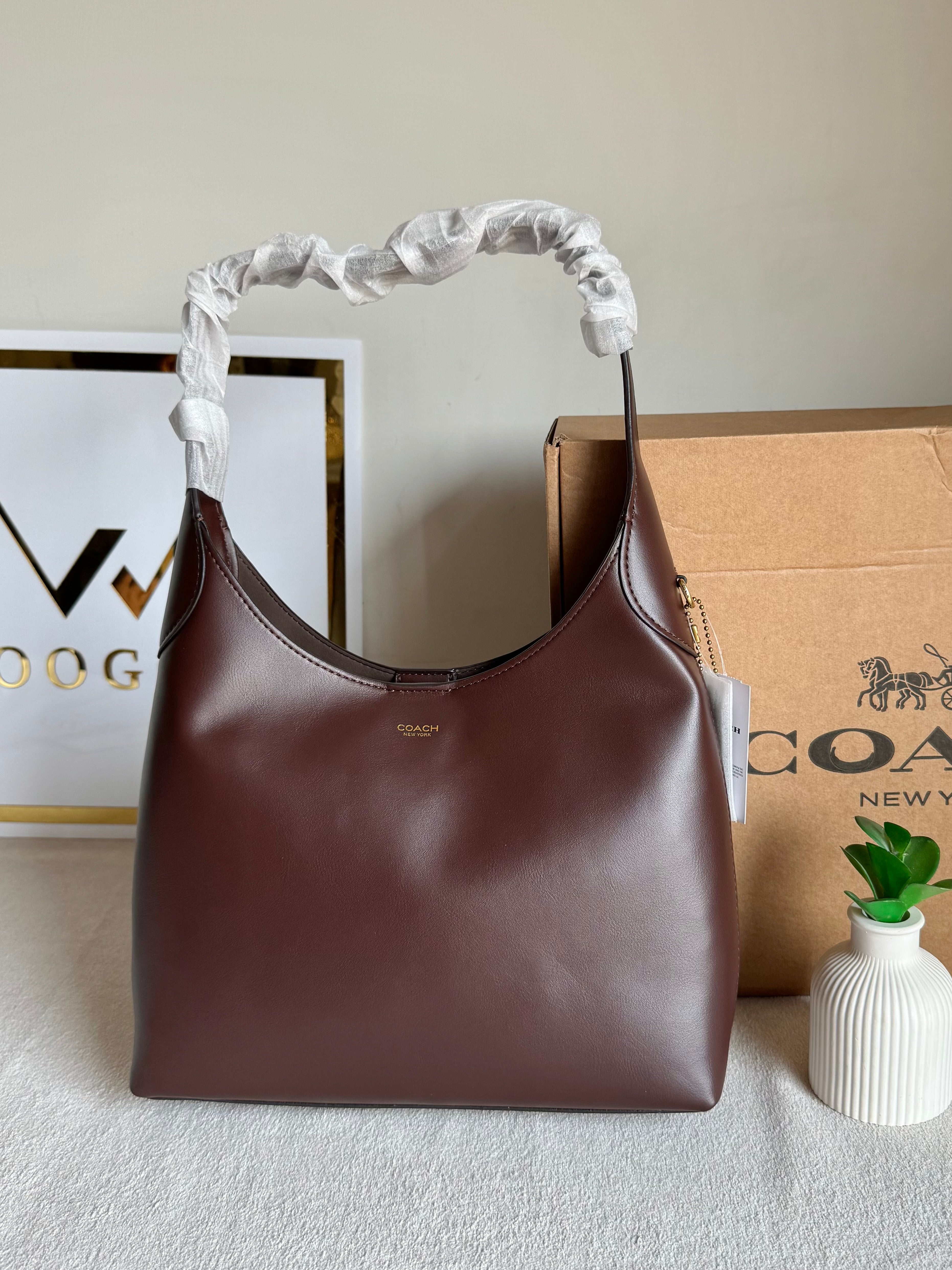 COACH Brooklyn Burgandy PREMIUM- MAGNETIC BOX PACKING