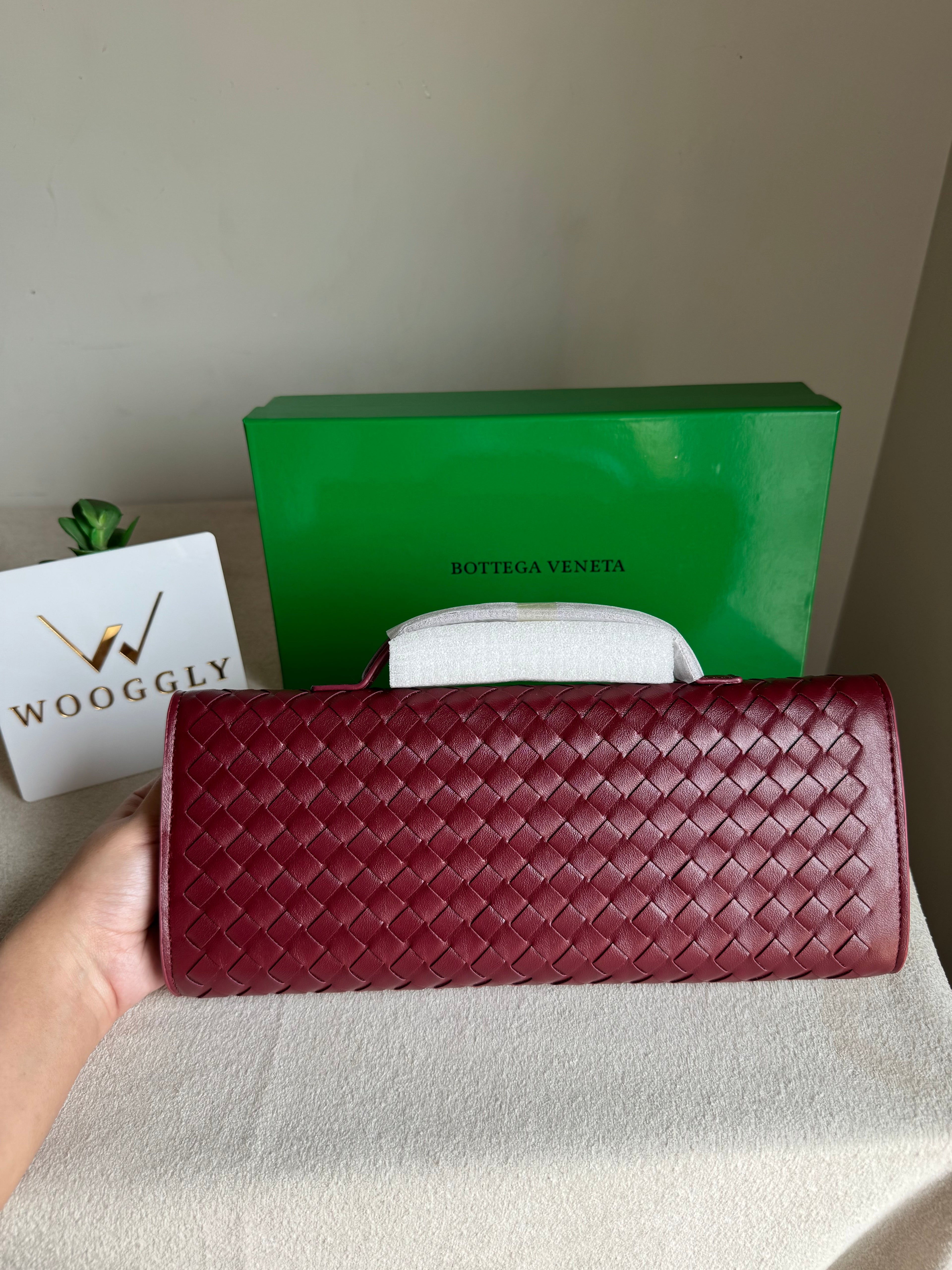 Premium Bottega Veneta Viral Bag with BOX Packing - Burgandy