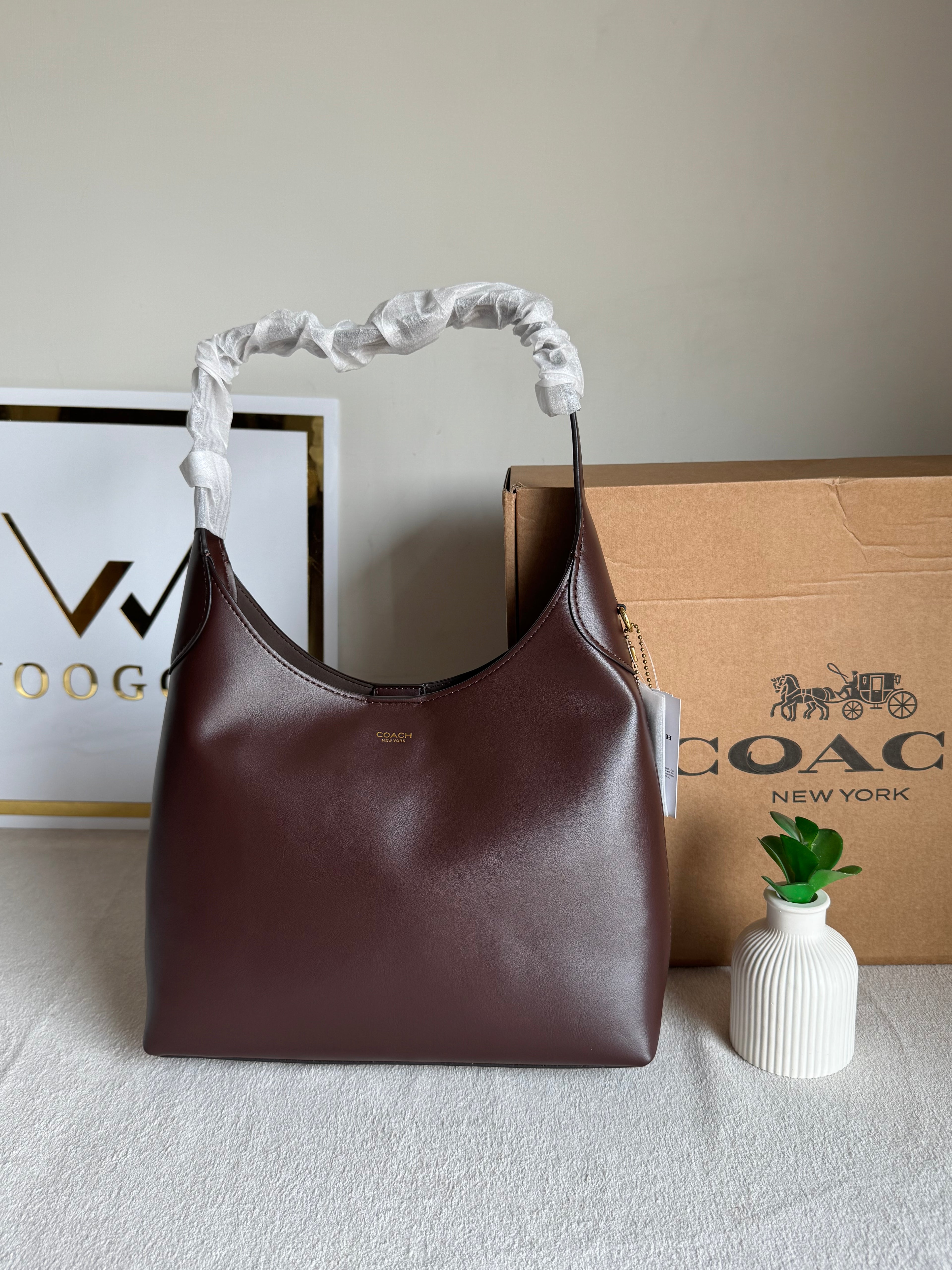COACH Brooklyn Burgandy PREMIUM- MAGNETIC BOX PACKING