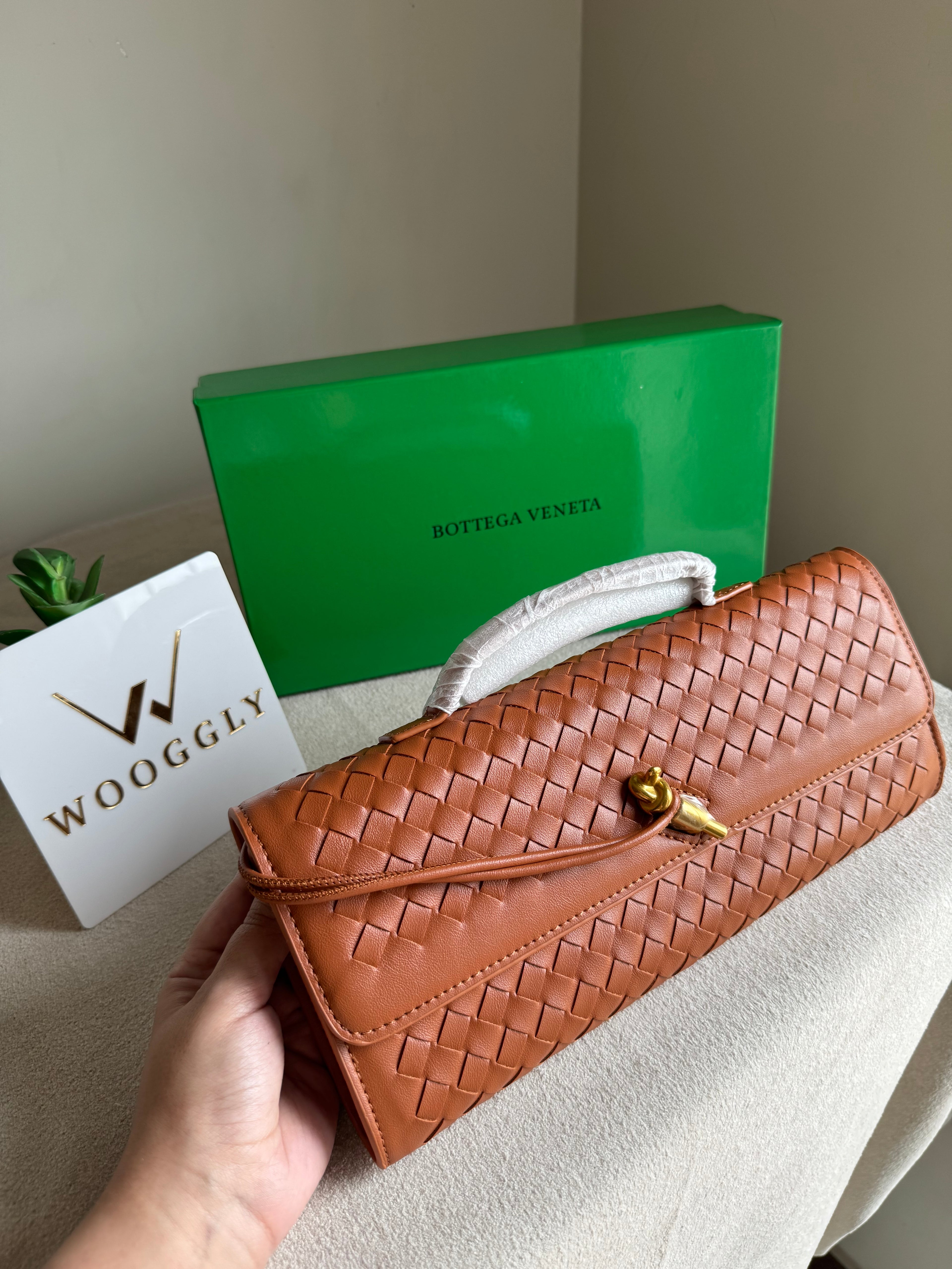 Premium Bottega Veneta Viral Bag with BOX Packing - Brown