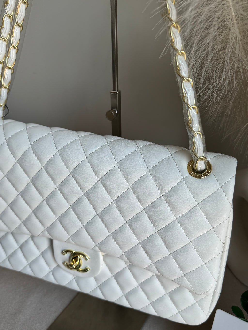 Classic CH Premium Bag (White)