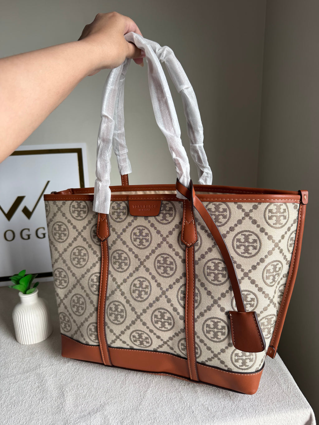 Tory Burch Tote Bag - Beige & Brown