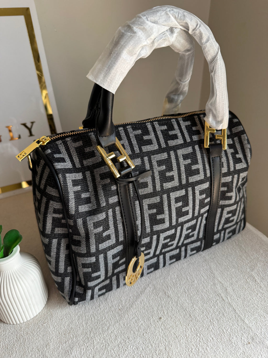 Fendi Signature Hand Bag - Black & Grey