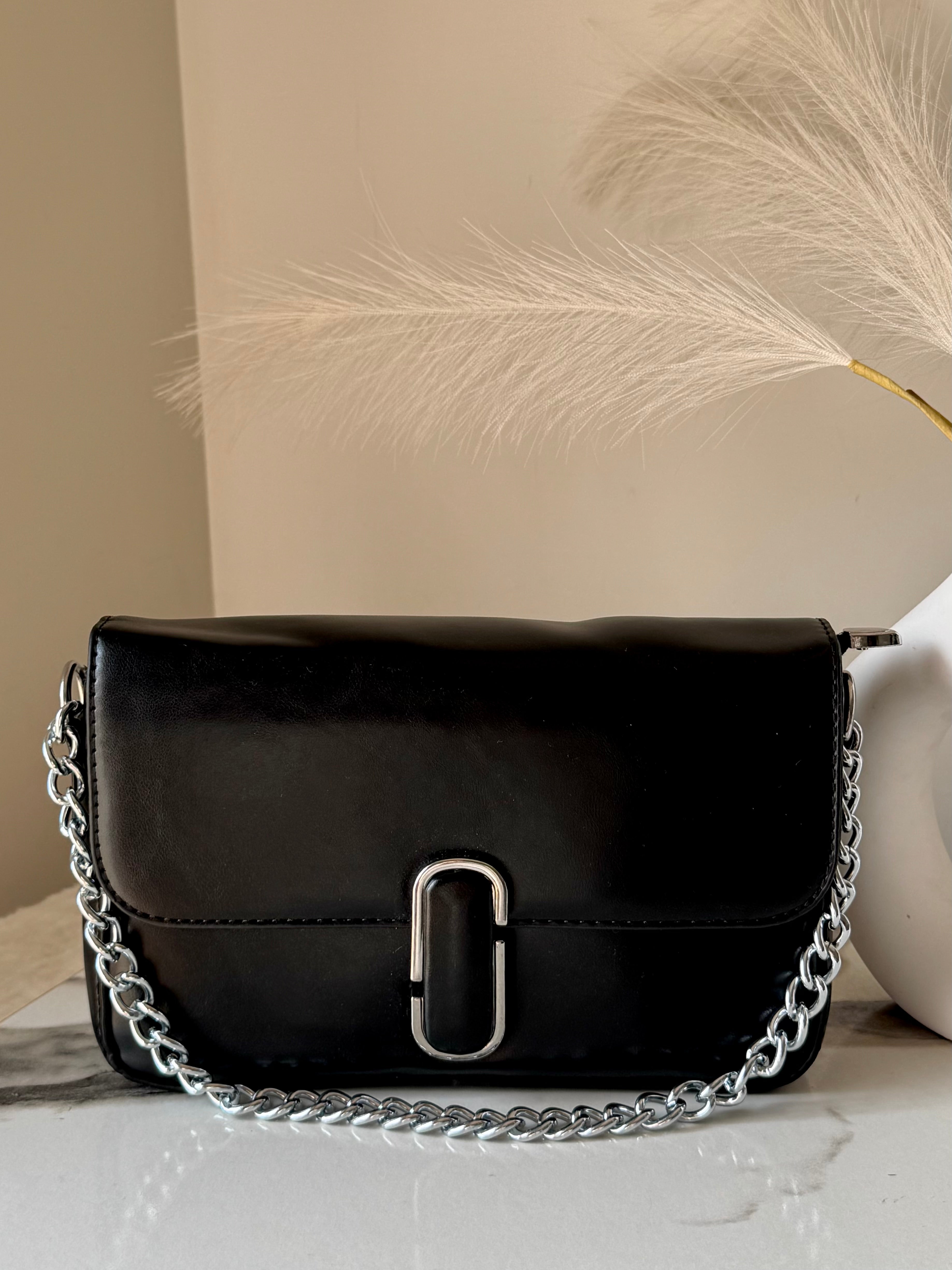 Magnificient Black Bag