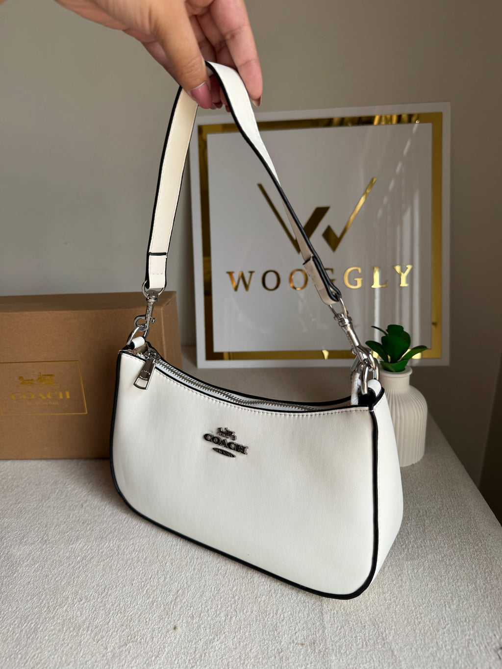 COACH TERI PREMIUM (White) - BOX PACKING