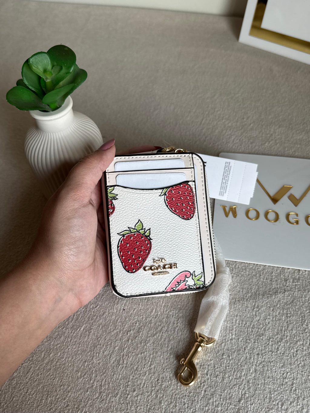 Coach Zip Card Case - Strawberries