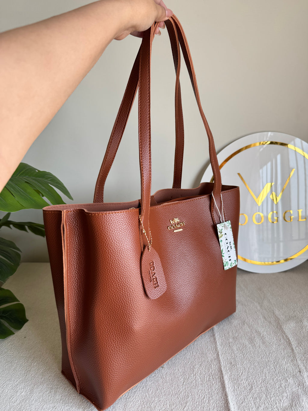 COACH Solid Tote Bag - Fall Brown
