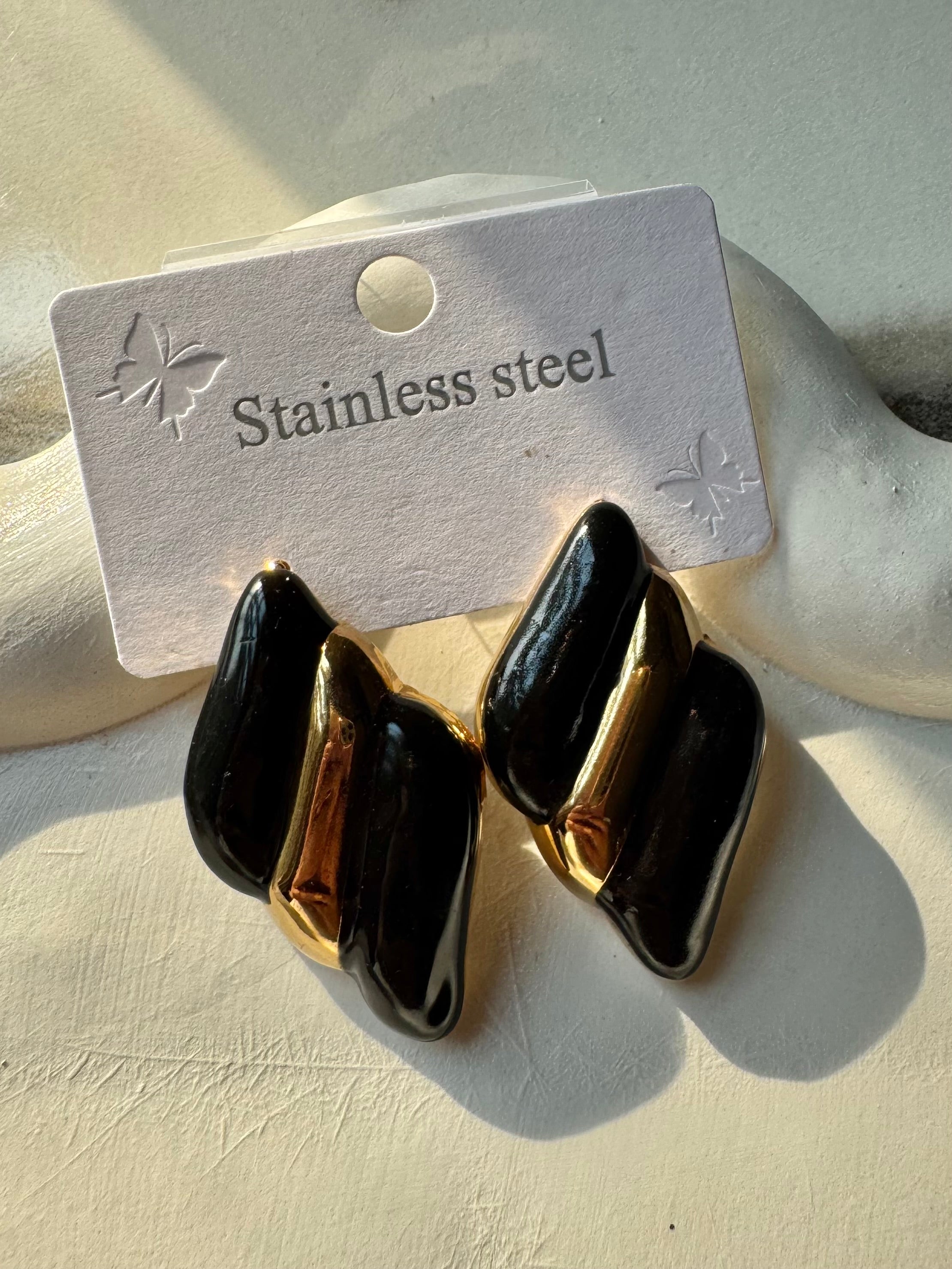 Croissant Studs - Black & Gold