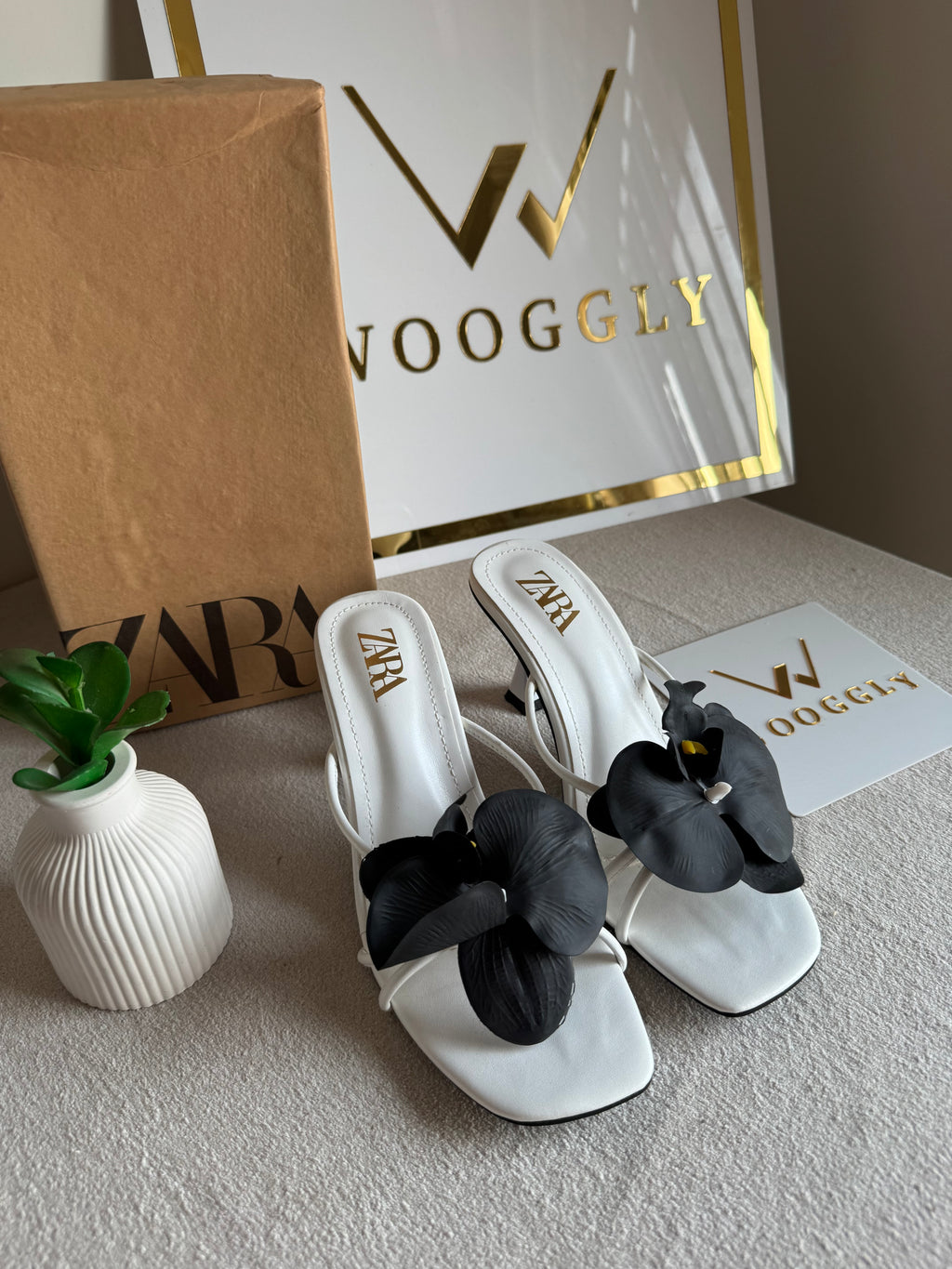 Zara Flower Heels WHITE WITH BLACK with Brand Box