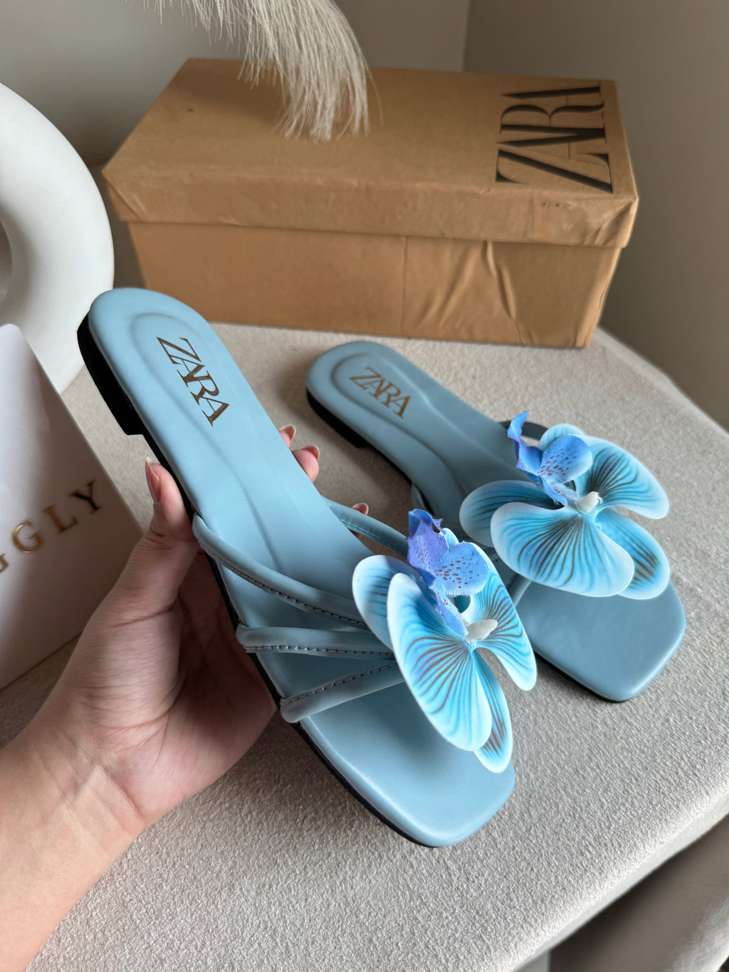 VIRAL FLOWER SLIDES - Blue