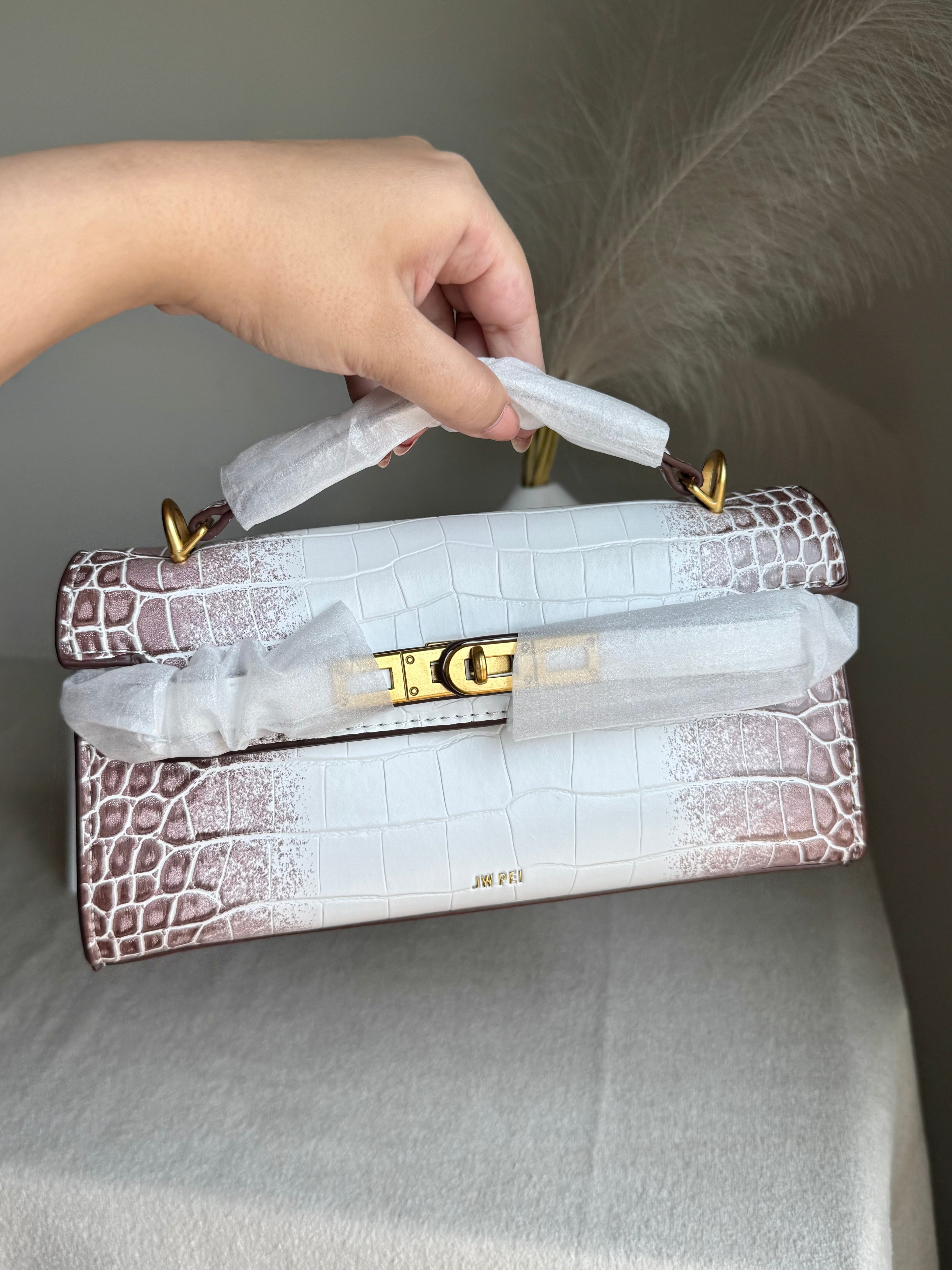 Noor Top Handle Bag - Leather White & Burgandy