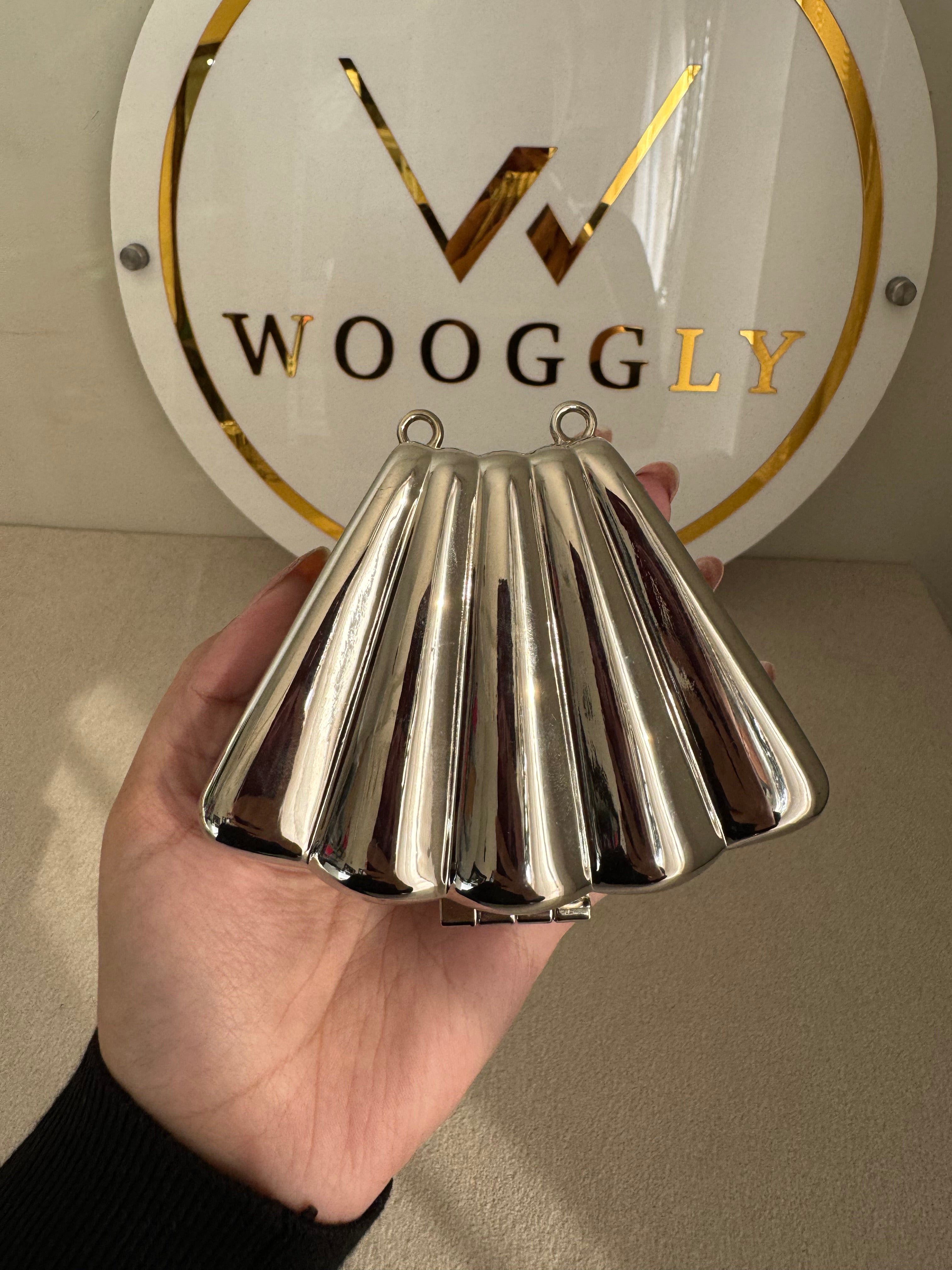 Metallic Classy Shell Clutch with Chain - Mini Silver