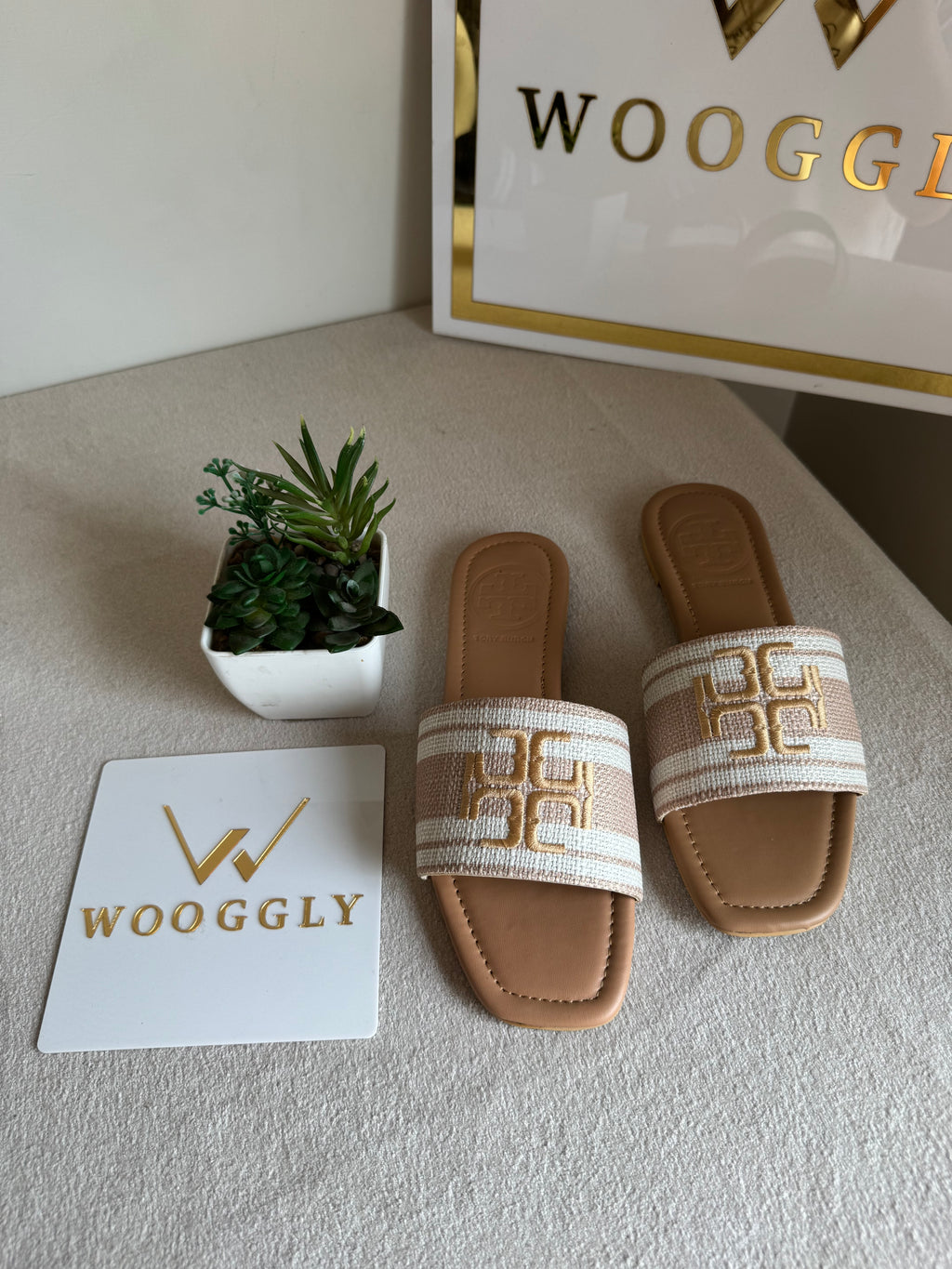 Tory Burch Nyra Slides - Beige