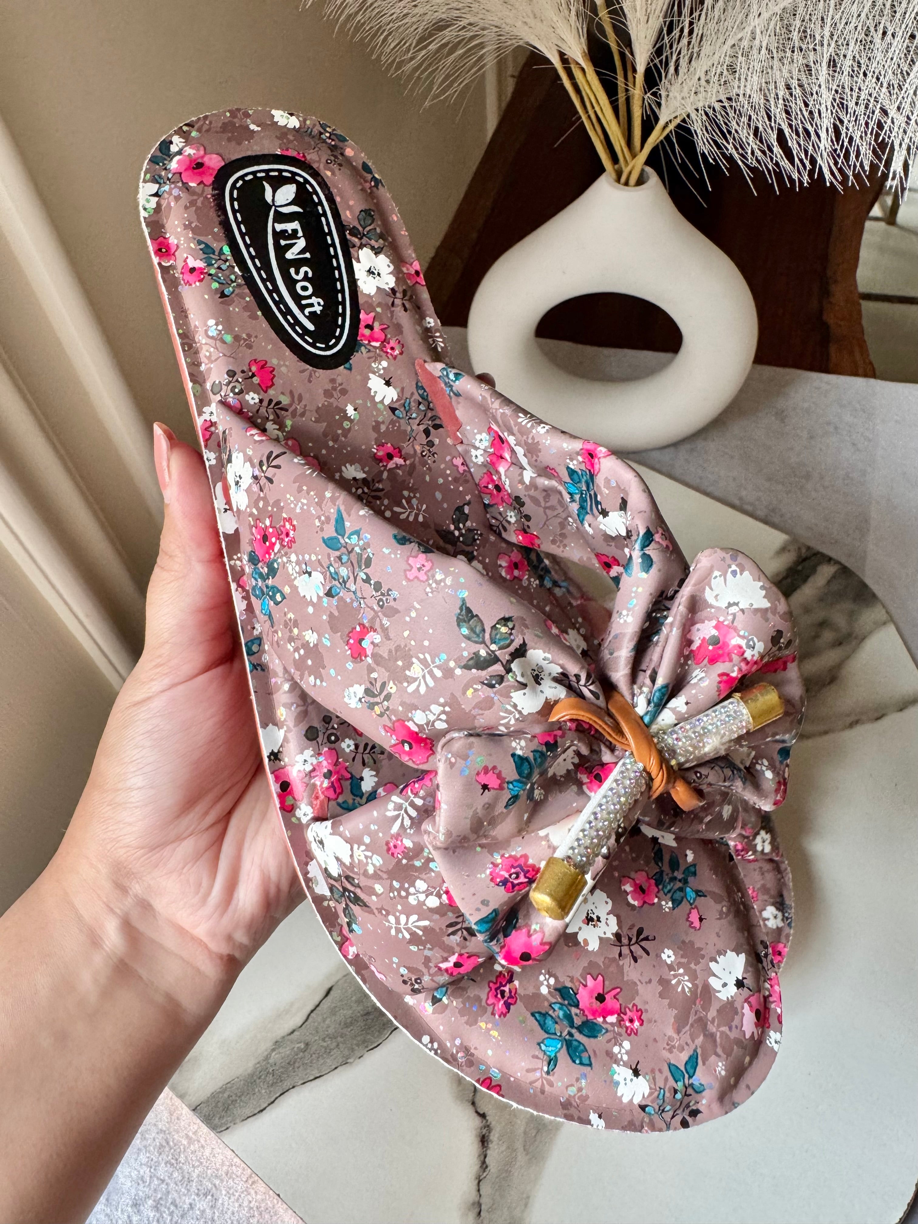 Soft Floral Fantasy Slides - Brown