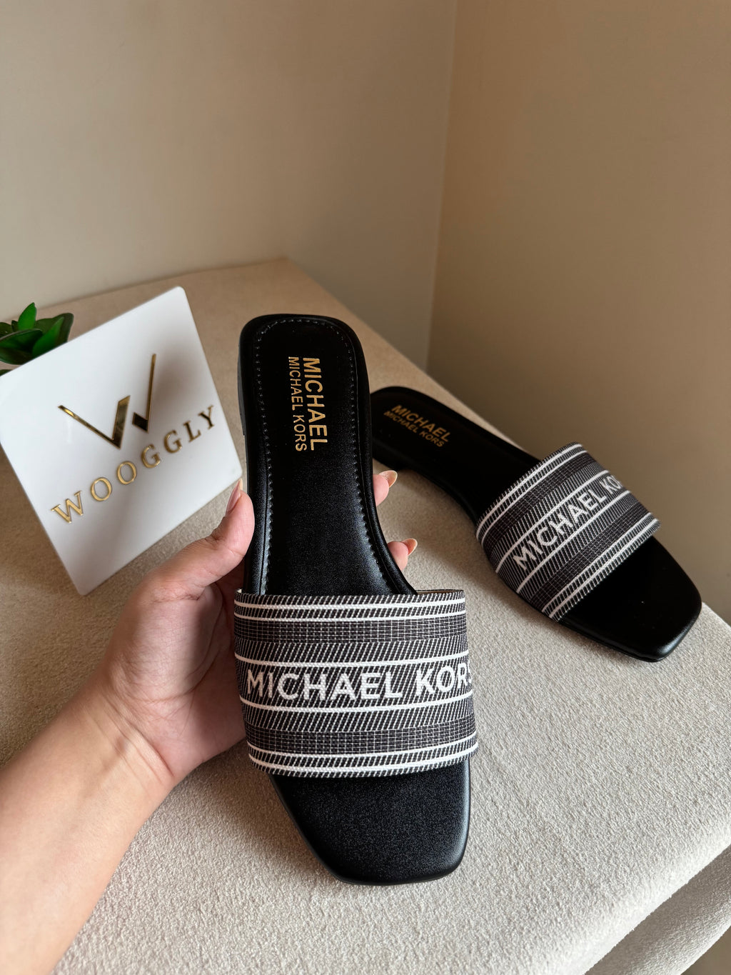 MK Classy Slide Black