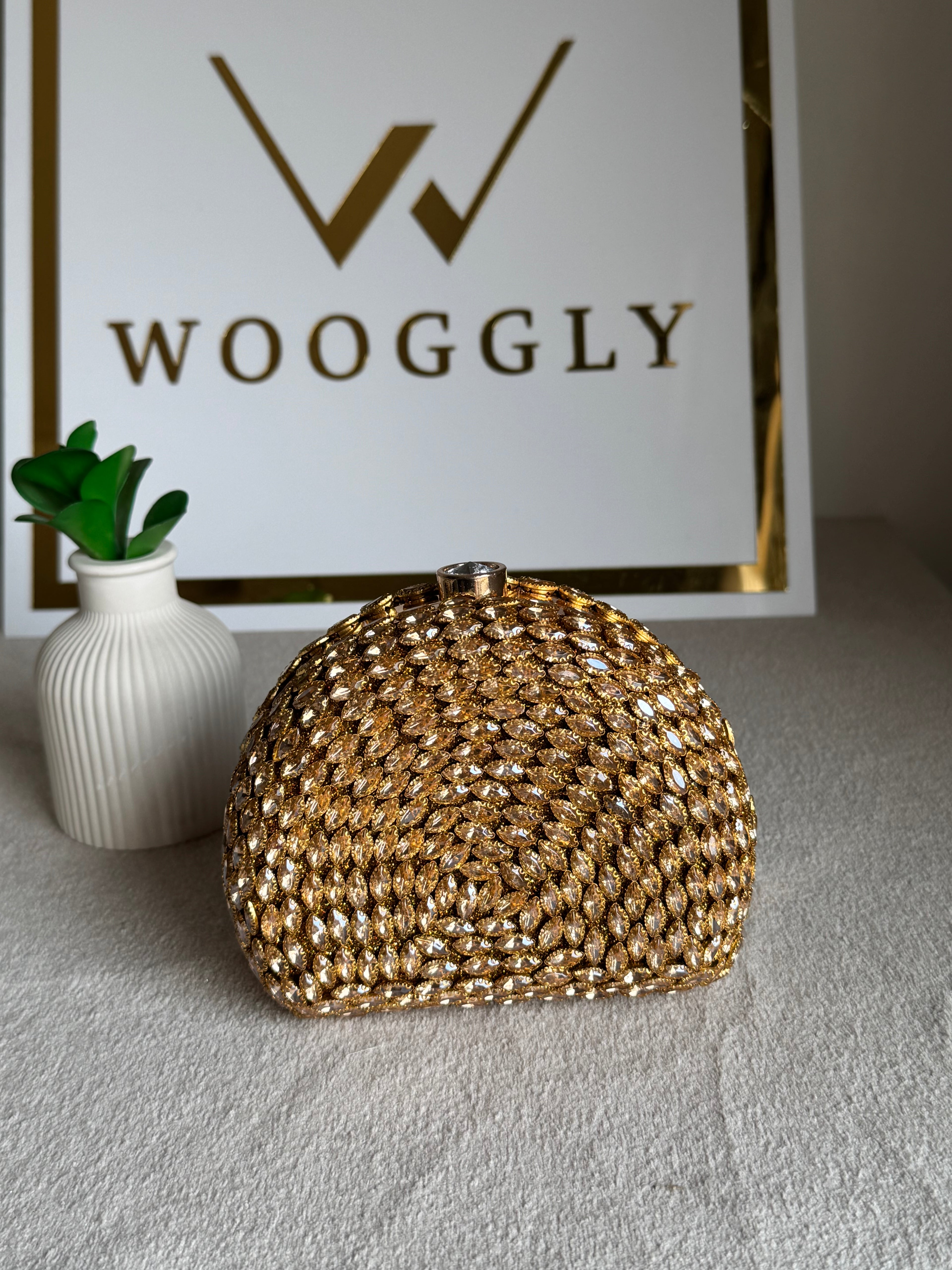 Zeenat Clutch (Gold)