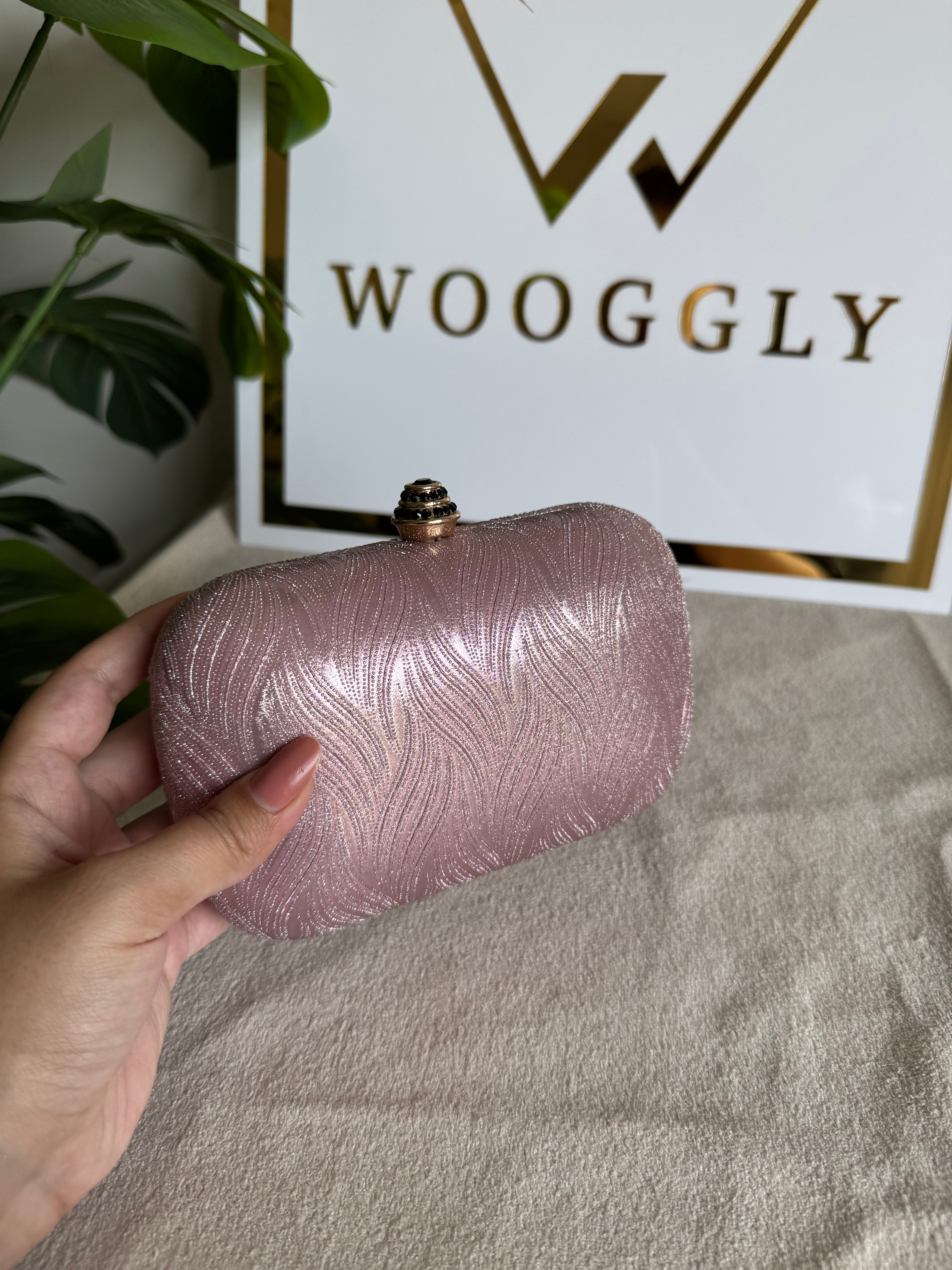 Milan Clutch - Pink