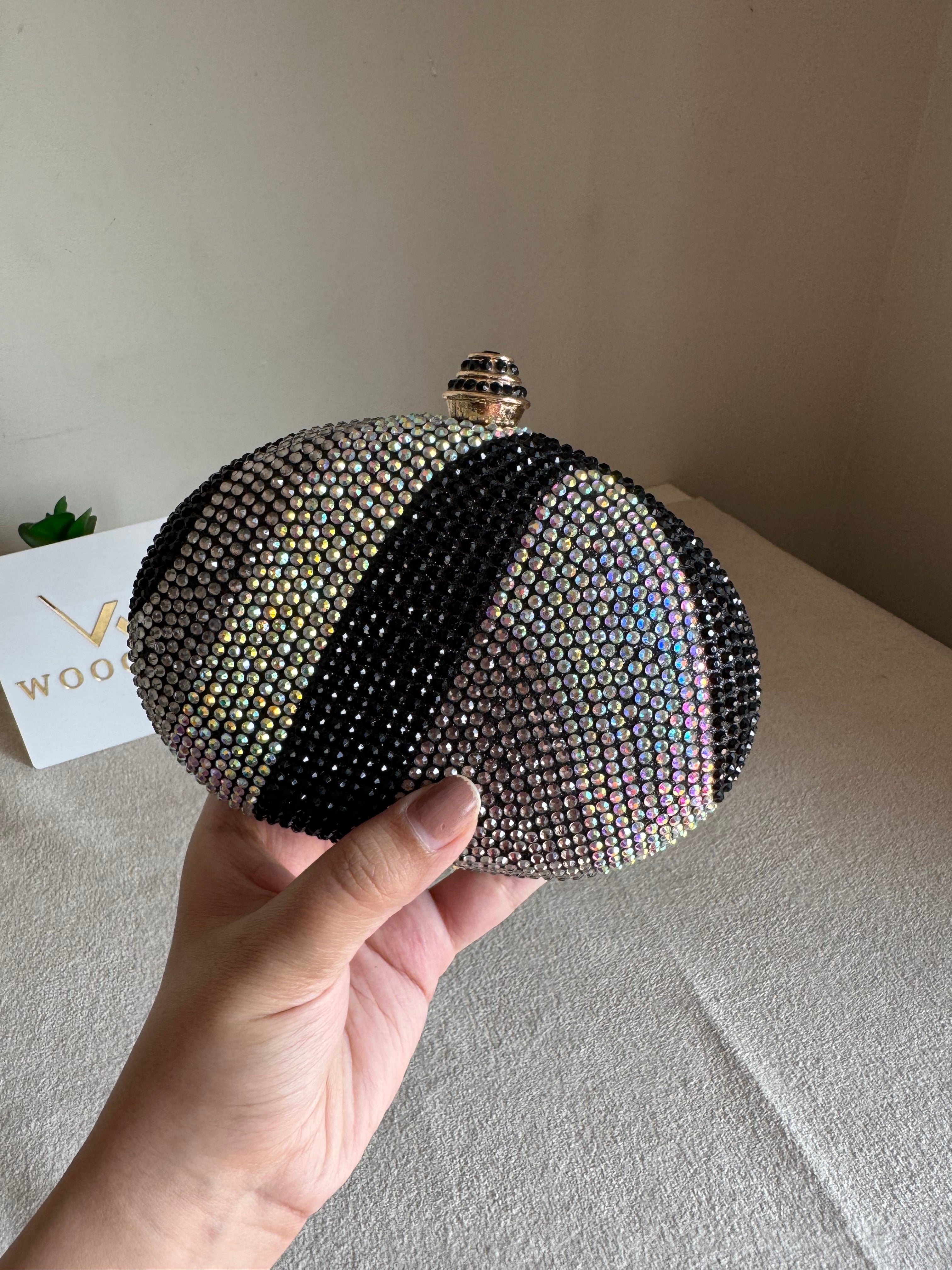 High Quality Luxe Statement Clutch - Black