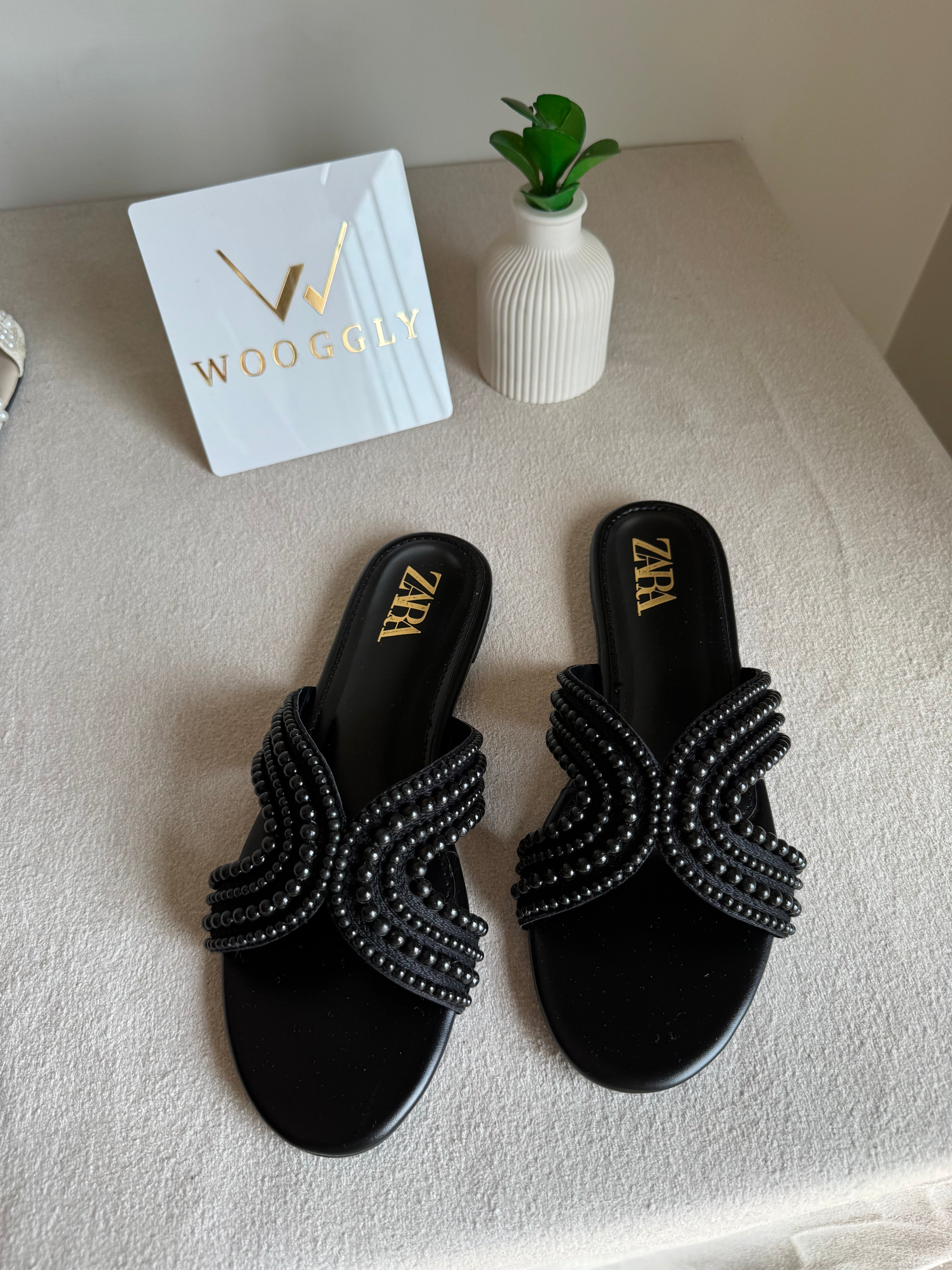 Zara Pearl Slides - Black