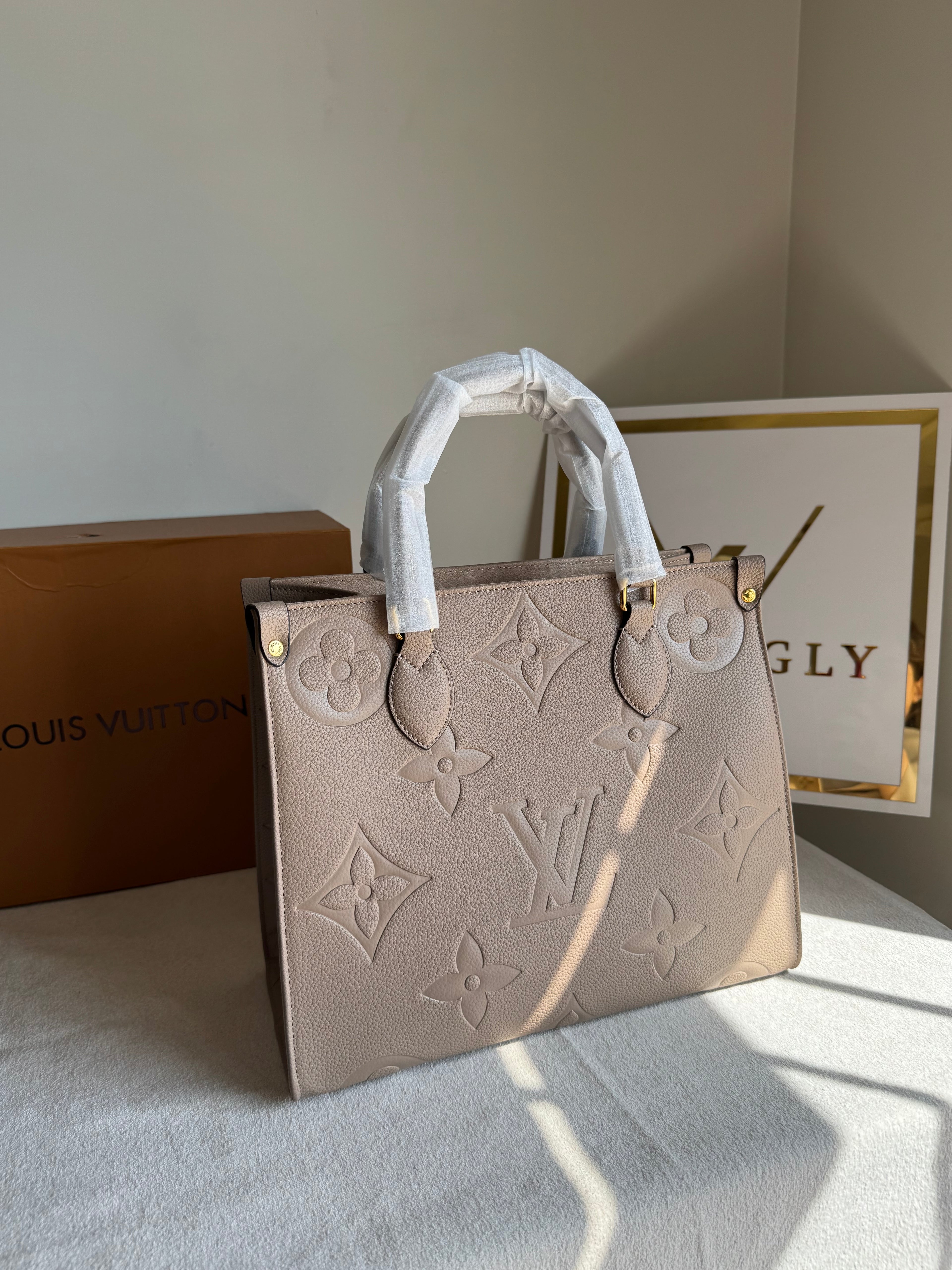 LV On The Go Tote Bag - Beige (BOX PACKING)