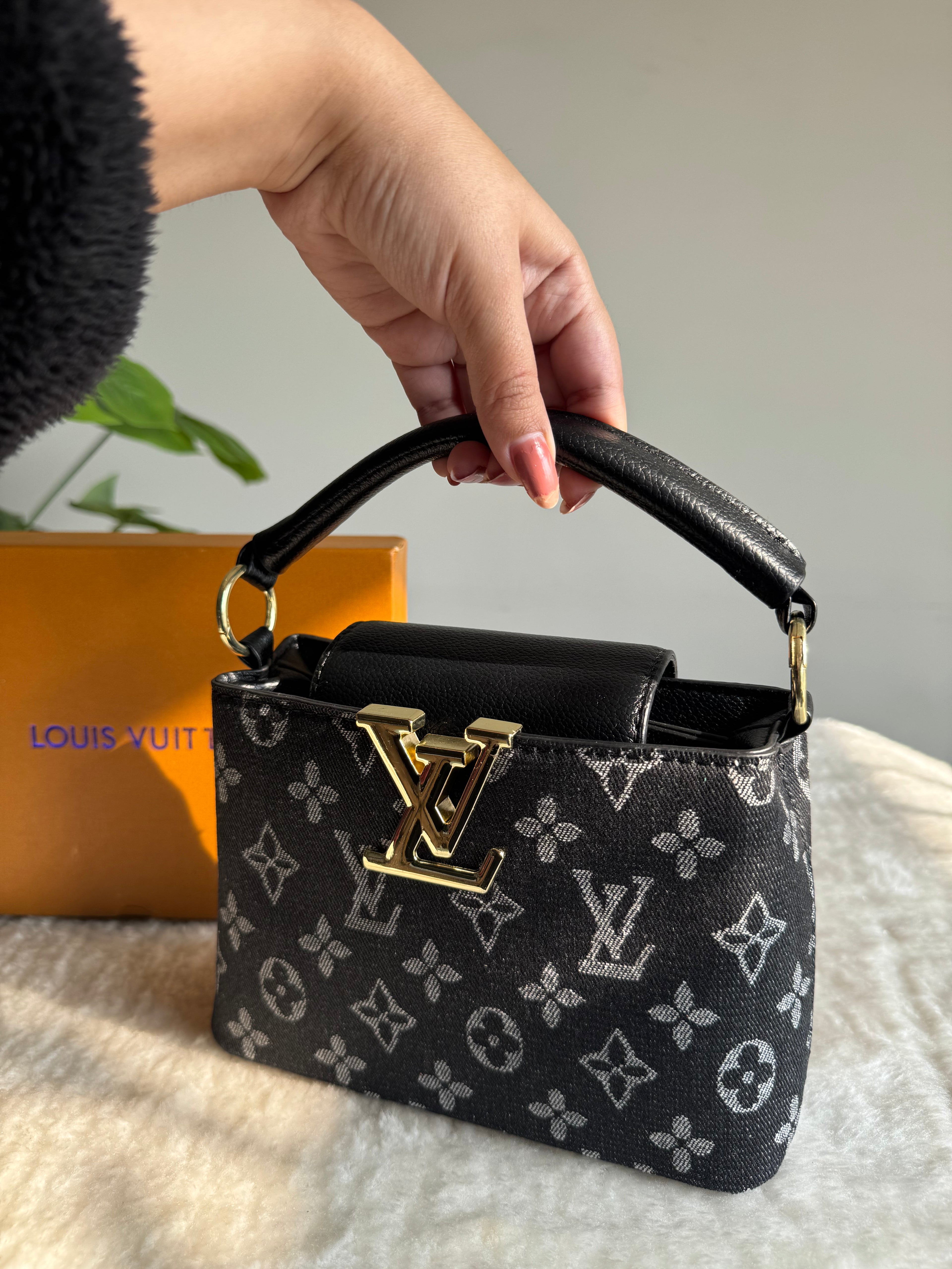 LV BAG PREMIUM QUALITY (Black) - BOX PACKING