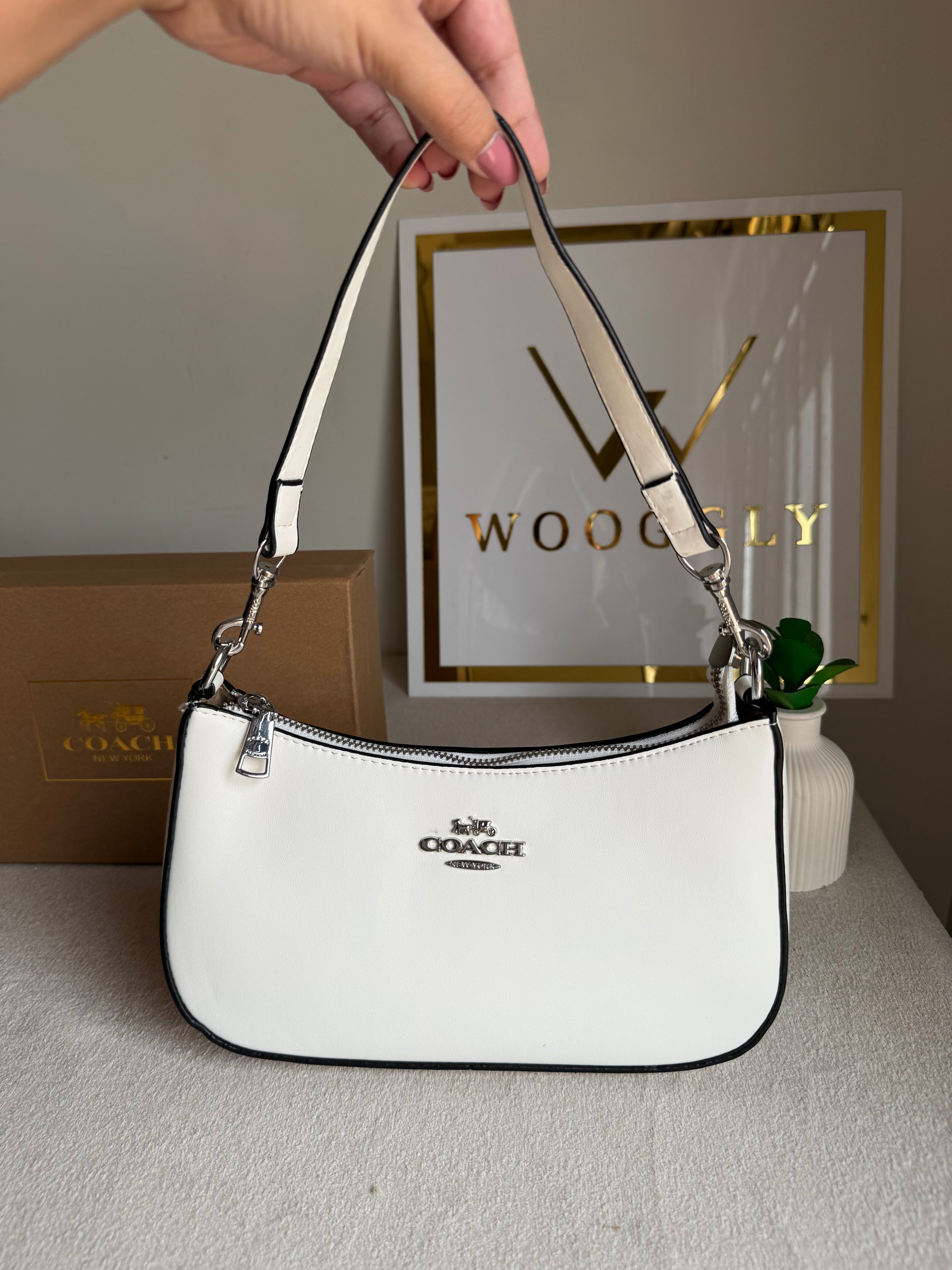 COACH TERI PREMIUM (White) - BOX PACKING