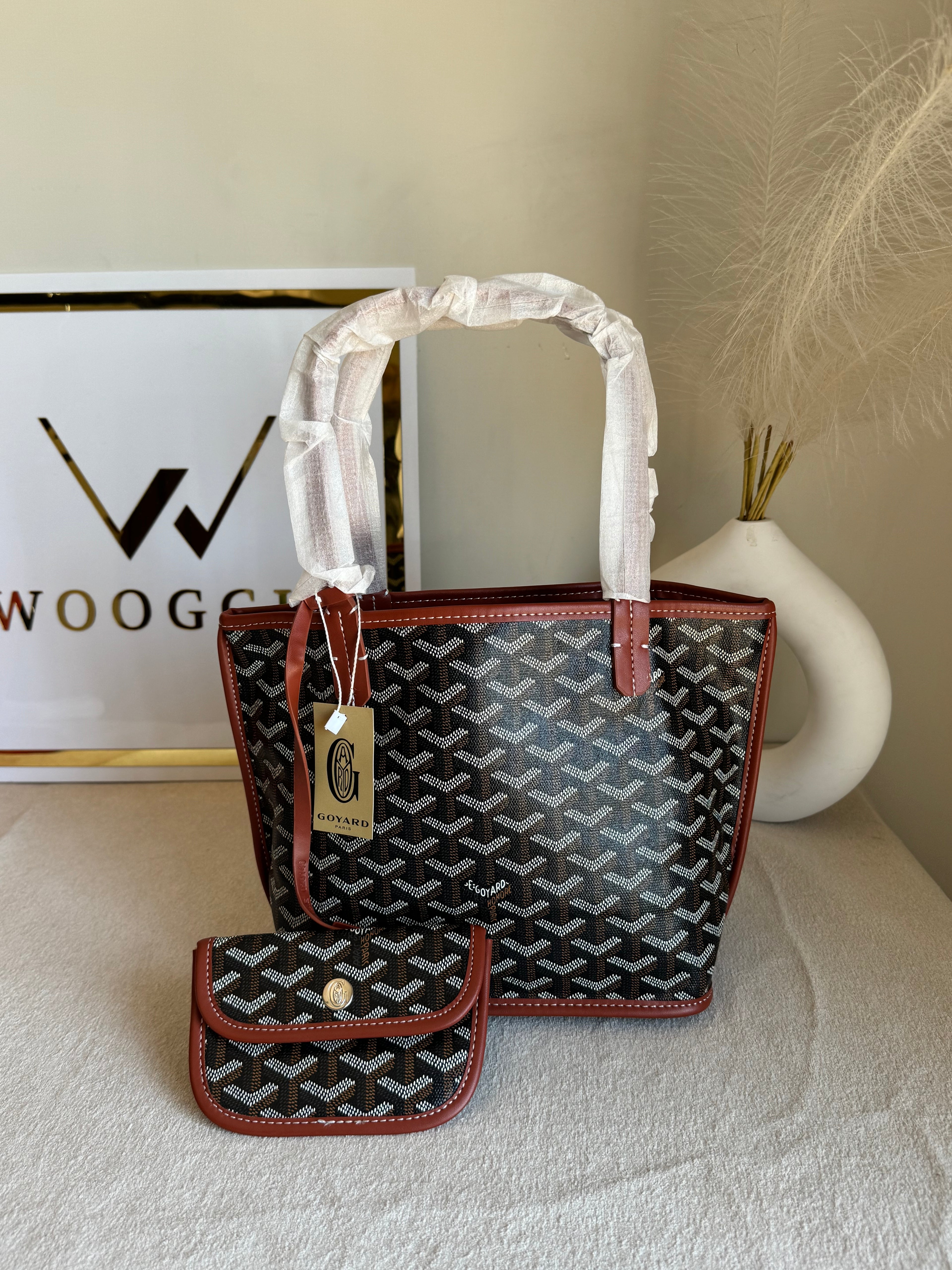 Go Yard Tote Bag - Small Brown with Magnetic Box