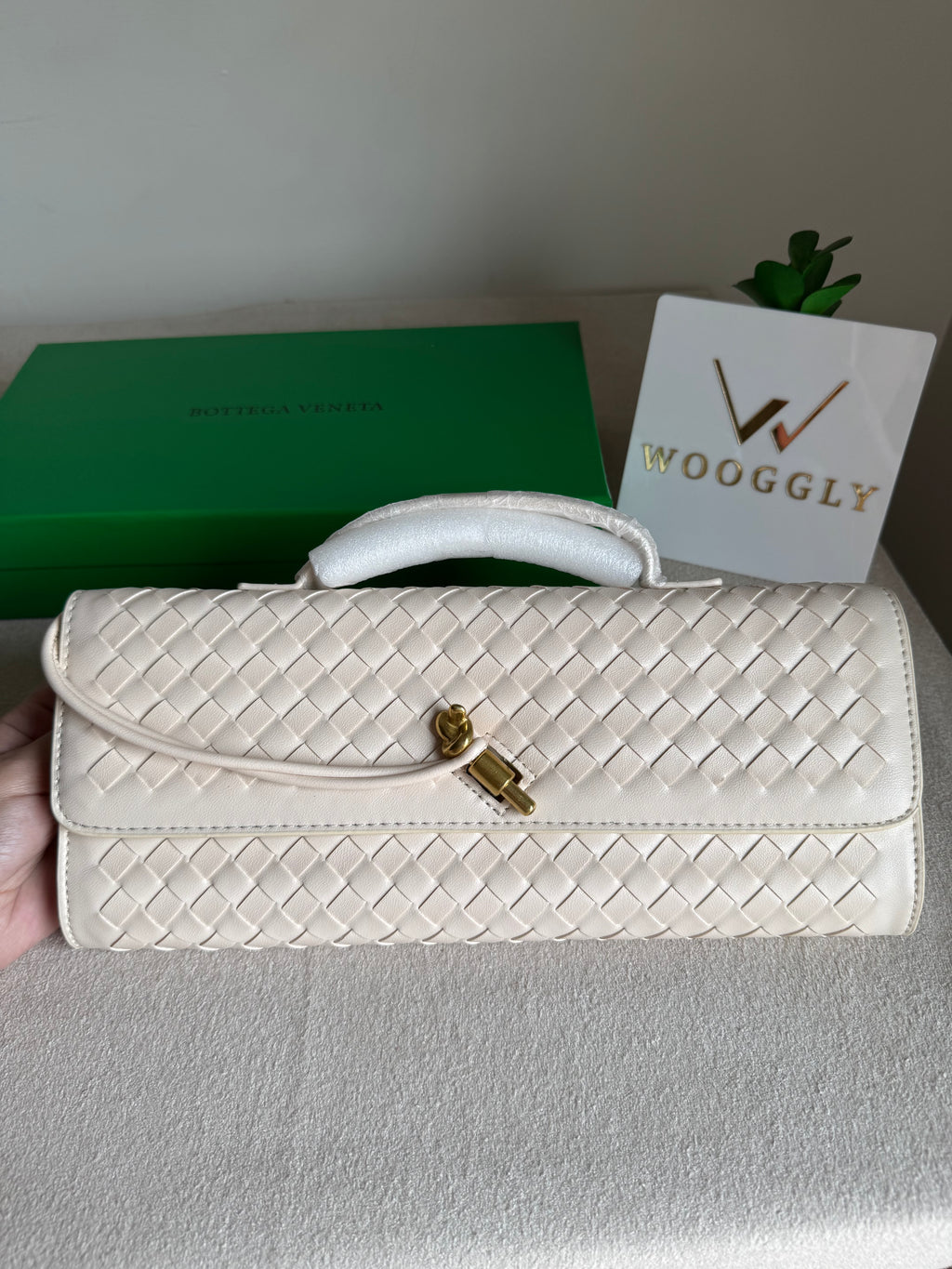 Premium Bottega Veneta Viral Bag with BOX Packing - Cream