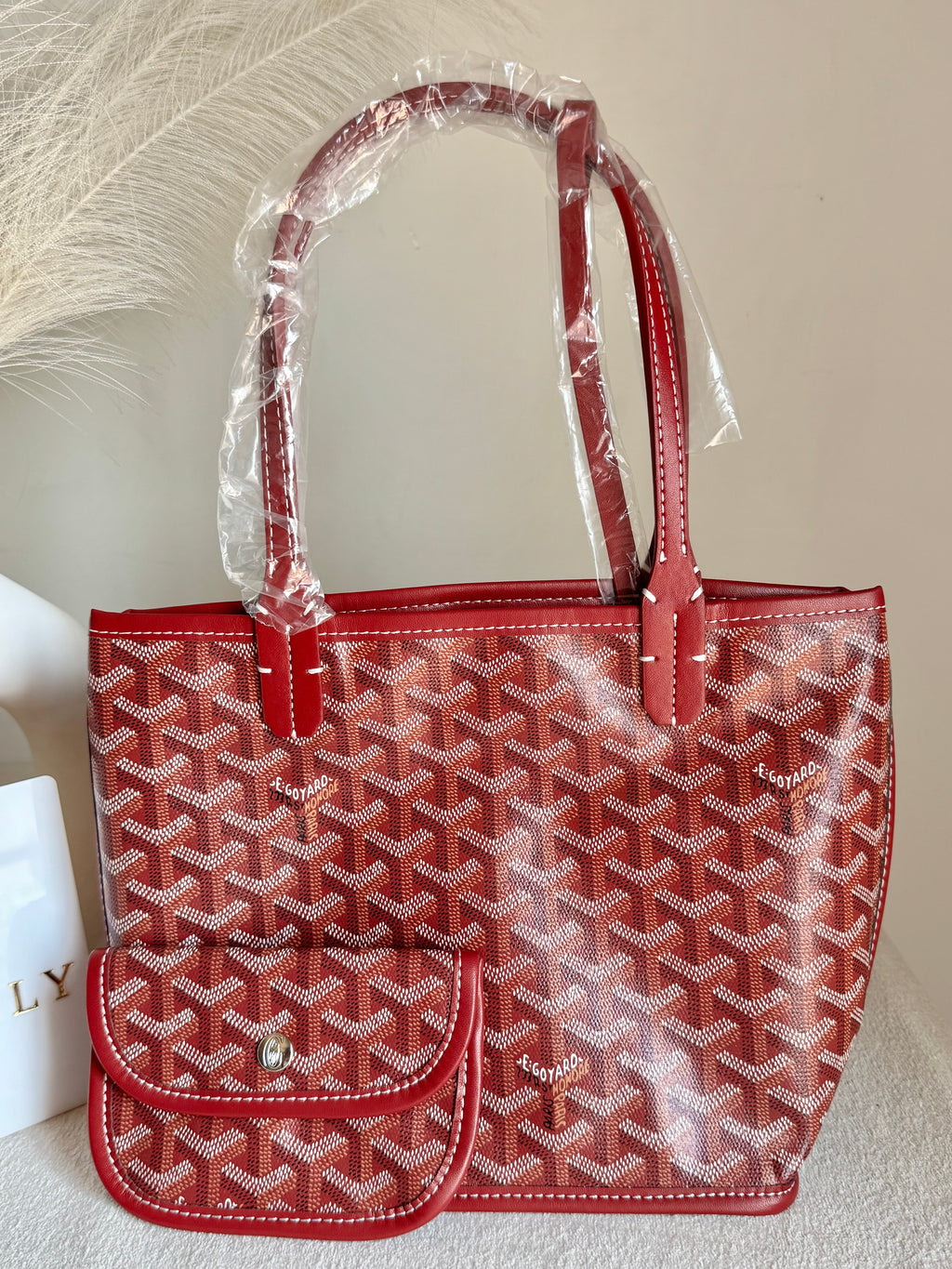 Go Yard Tote Bag - Maroon with Magnetic Box