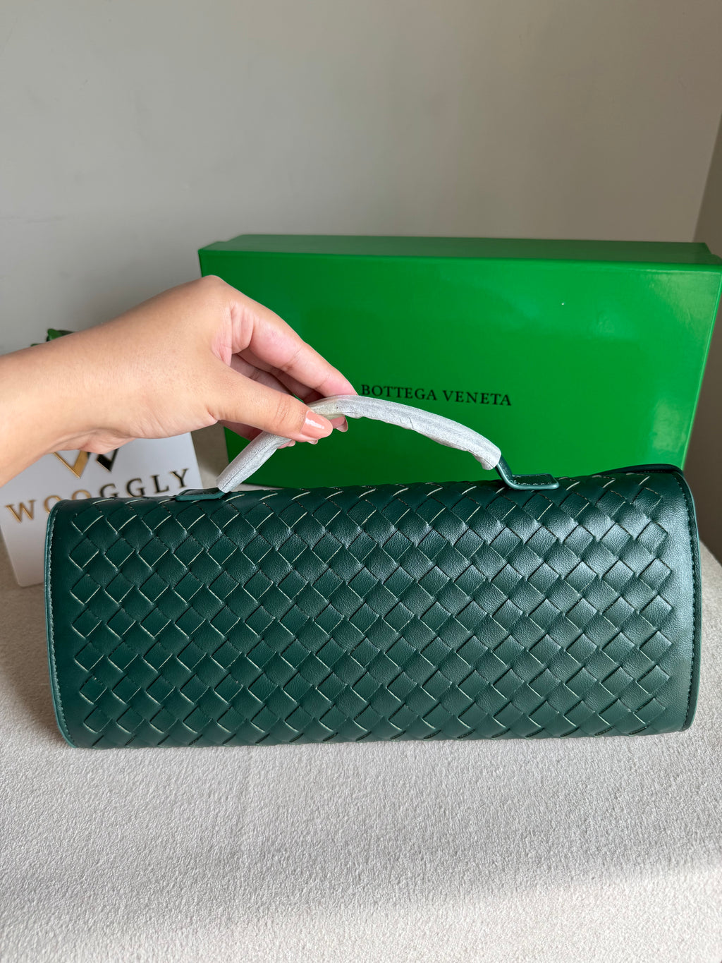 Premium Bottega Veneta Viral Bag with BOX Packing - Green